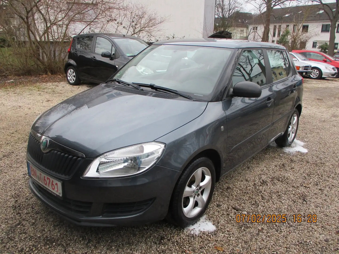 Skoda Fabia Active Grau - 1