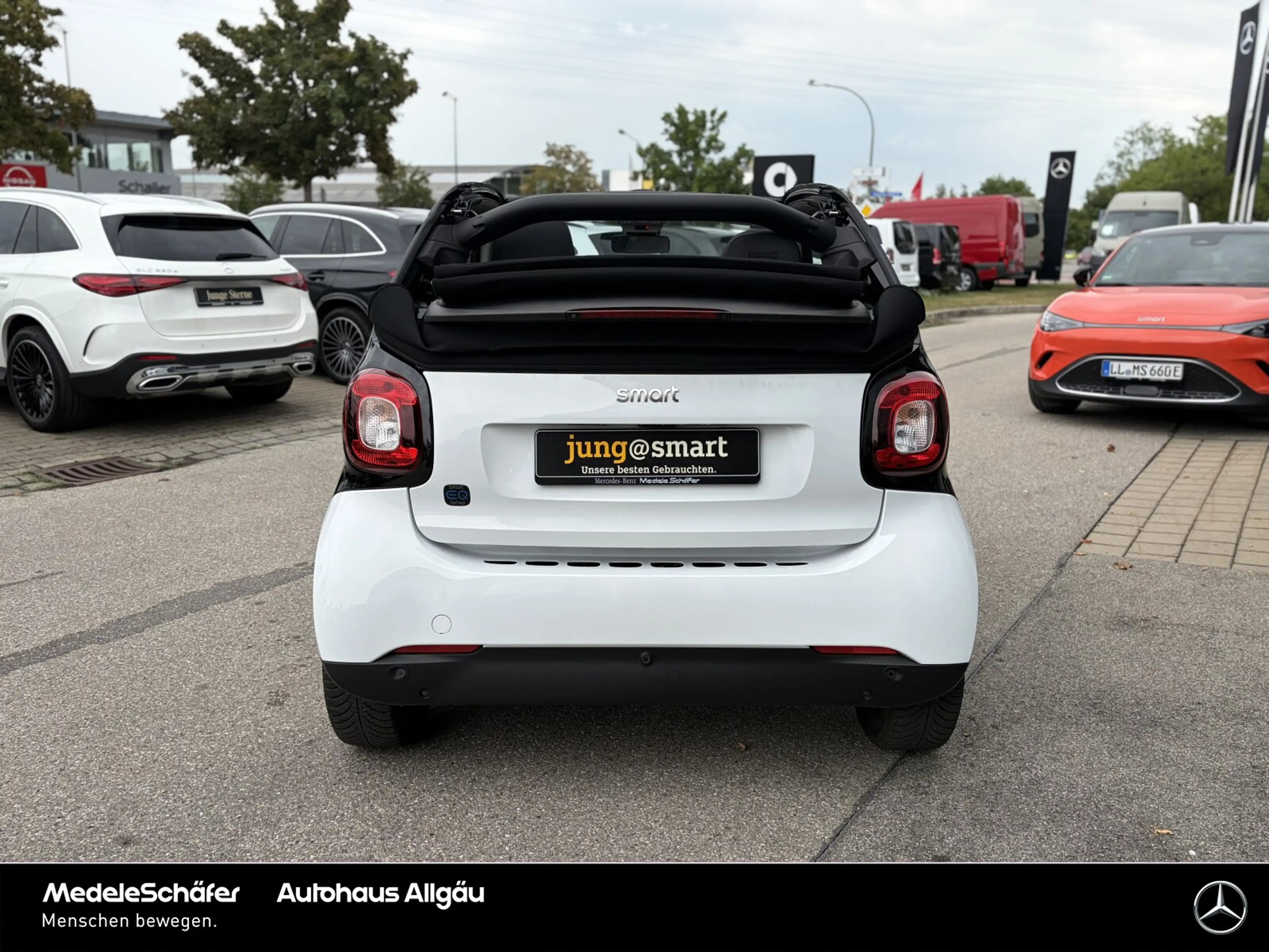 smart forTwo EQ fortwo cabrio Passion Sitzh Tempo PlusP 15"LM — photo 9