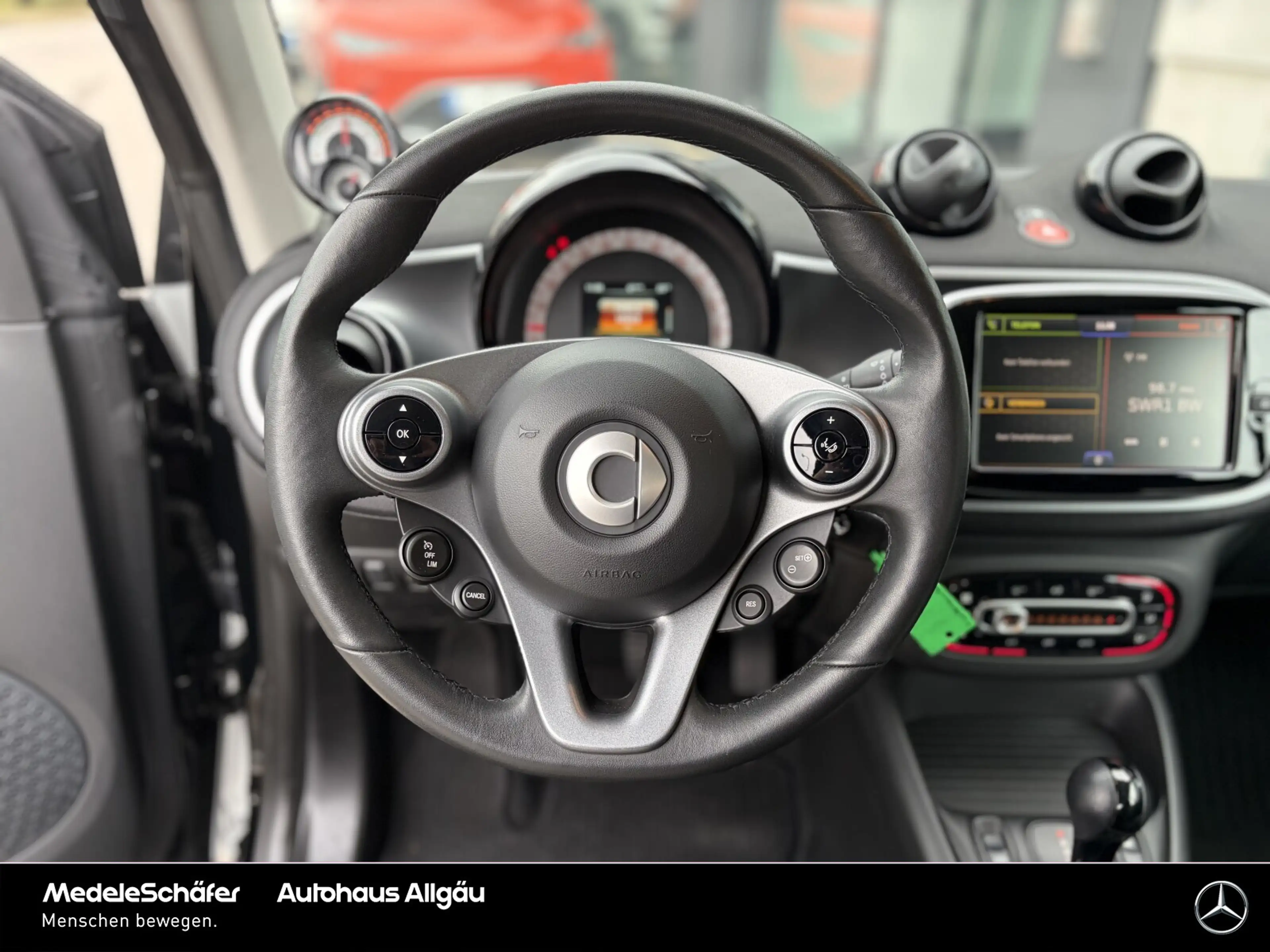 smart forTwo EQ fortwo cabrio Passion Sitzh Tempo PlusP 15"LM — photo 5