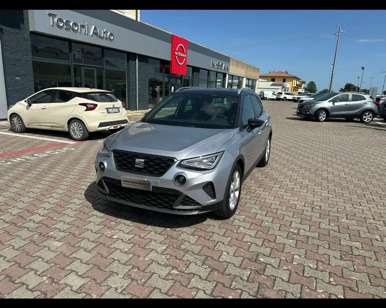 SEAT Arona 1.0 ecotsi FR 95cv Argento - 1