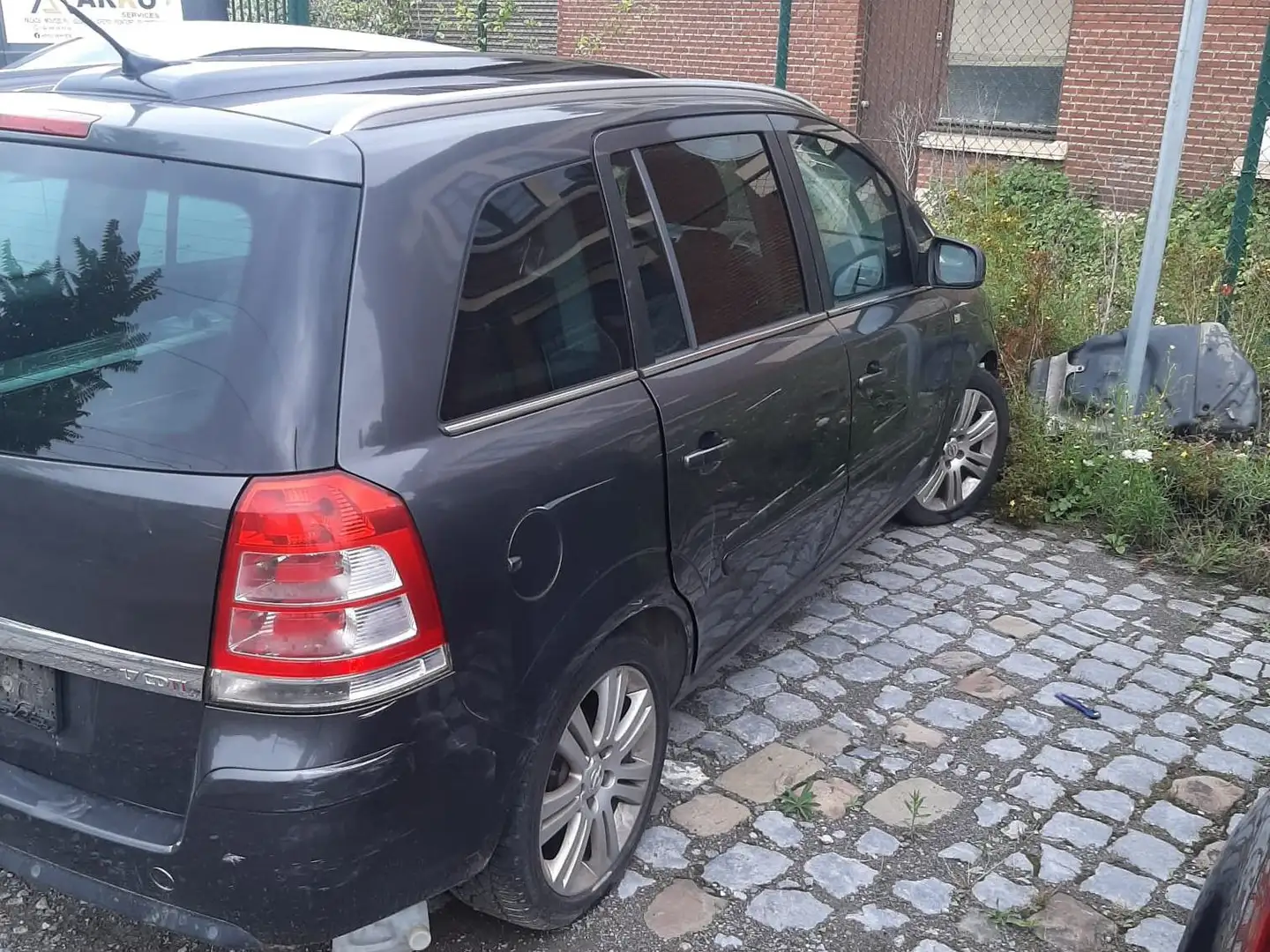 Opel Zafira Zafira 1.7 CDTi Essentia DPF - 1
