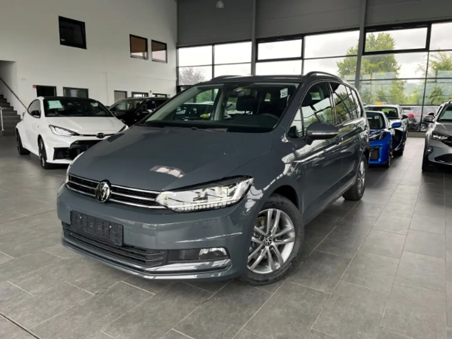Volkswagen Touran Comfortline 1.5 TSI Navi el. AHK&Heckklappe LED Ka Grau - 1