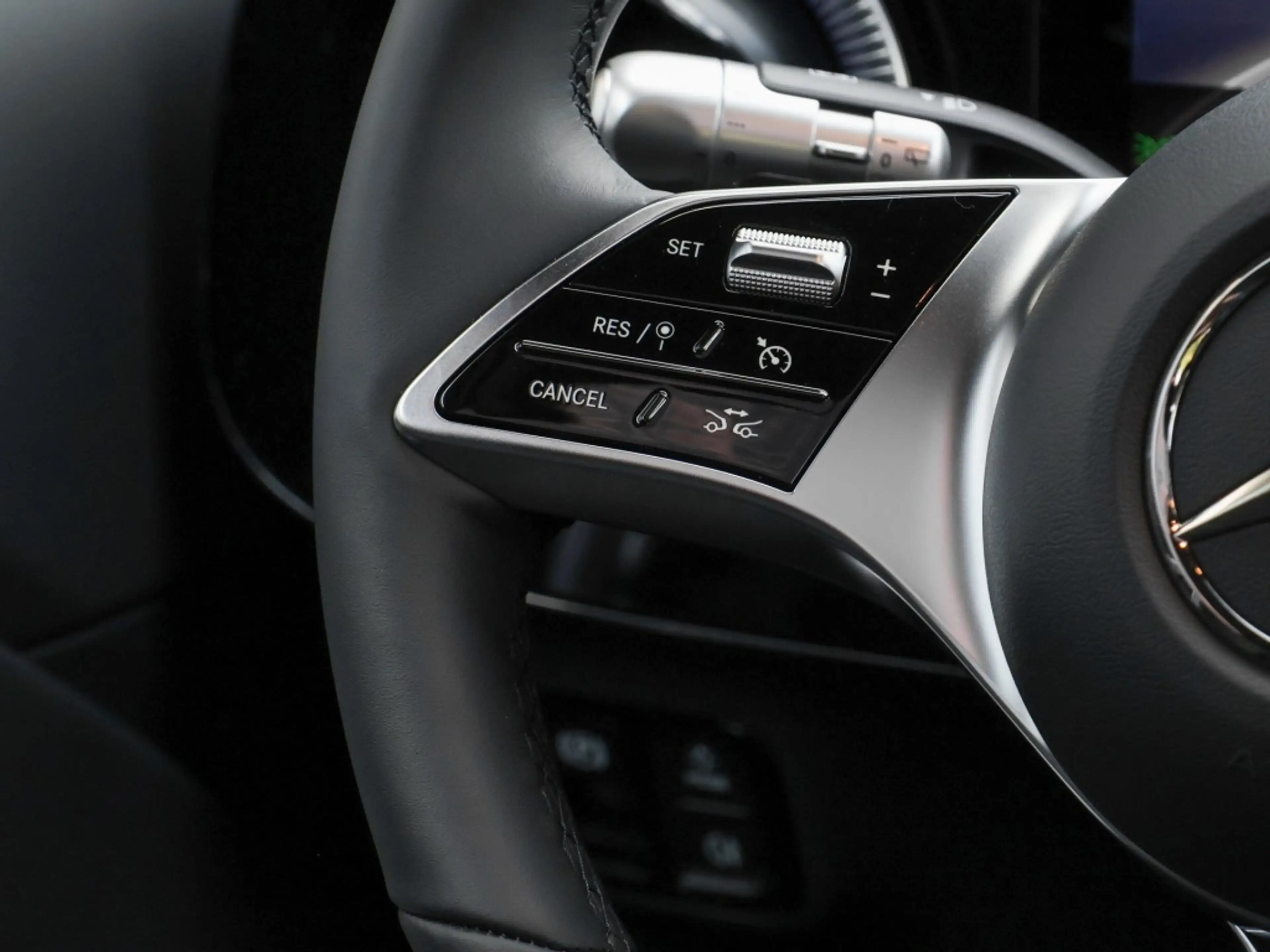 Mercedes-Benz GLB 200 Pano+Progressive+Super+MLB+Memo+Night — photo 11