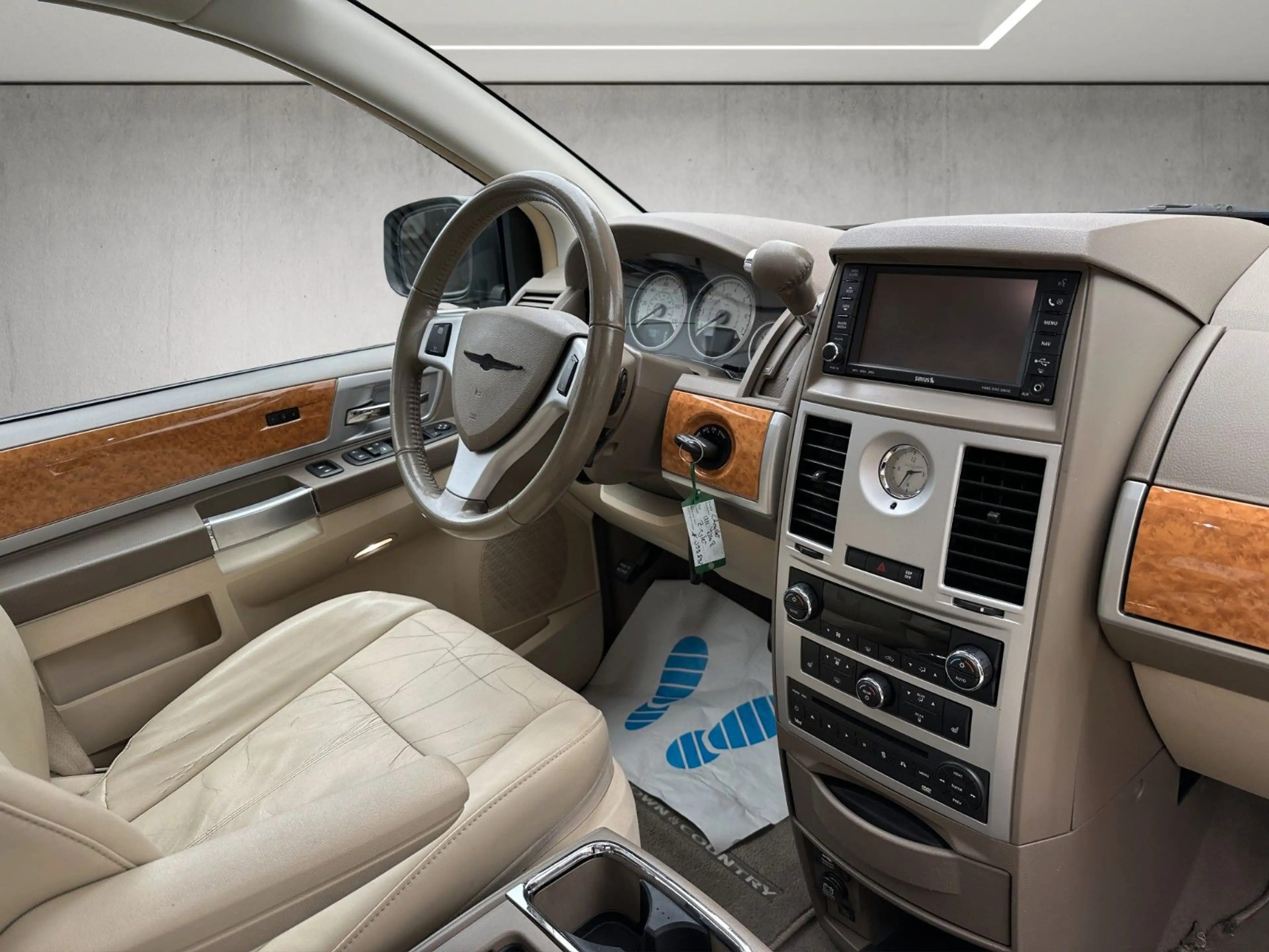 Chrysler Grand Voyager V6 Town & Country *Leder*7-Sitzer* — photo 12