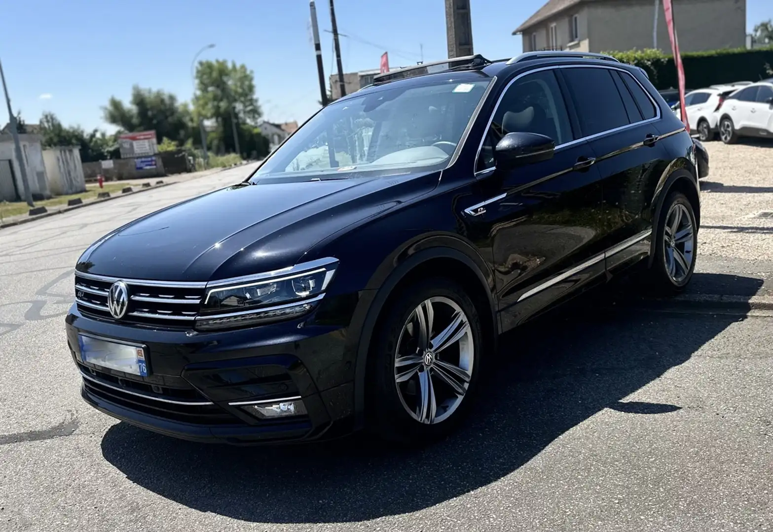 Volkswagen Tiguan 5P SUV 2.0 TDI 150 DSG7 Carat R Line  19992 HT ENT Noir - 1