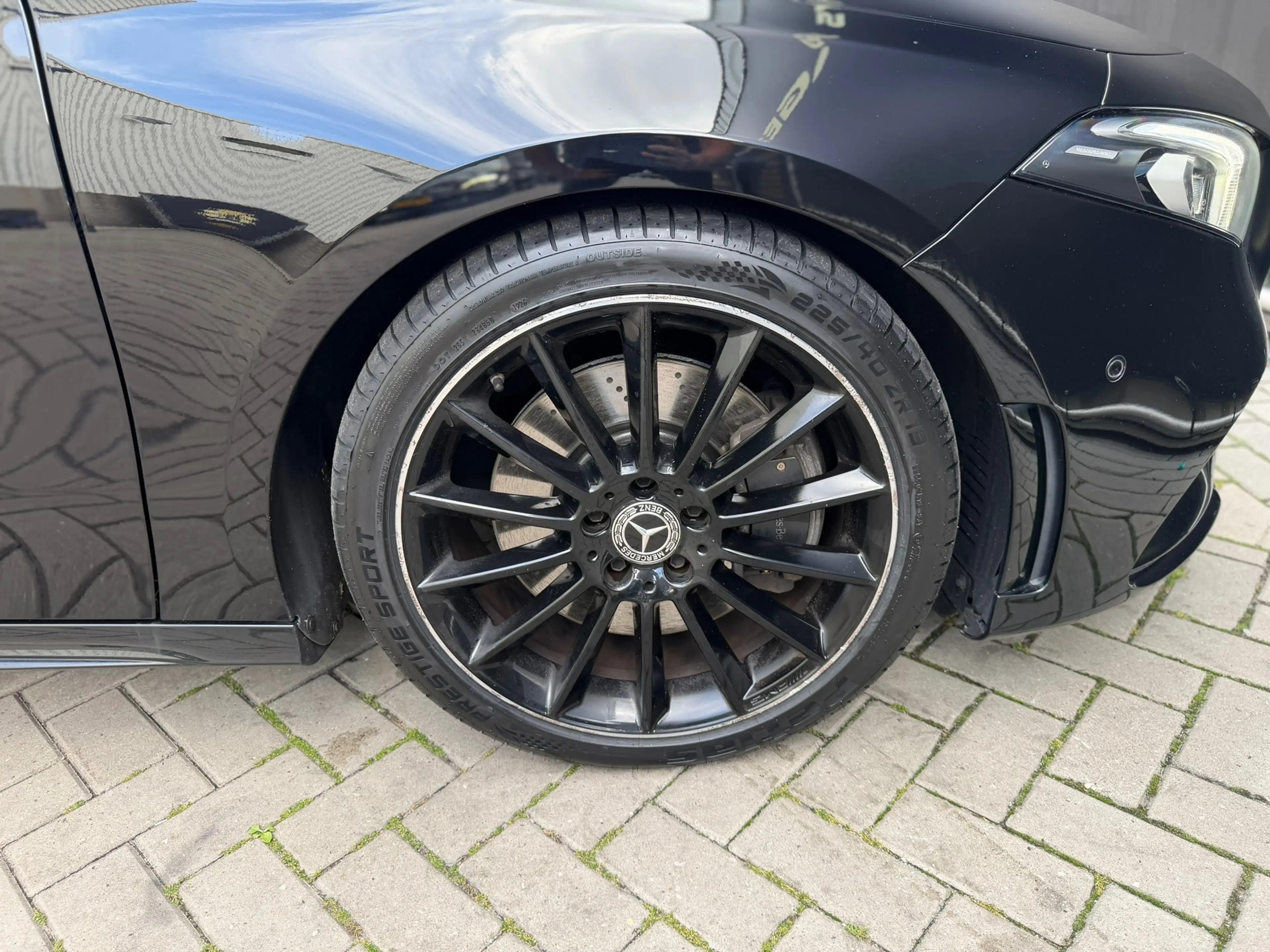 Mercedes-Benz A 250 AMG Pano Sfeer Carplay Acc — photo 17