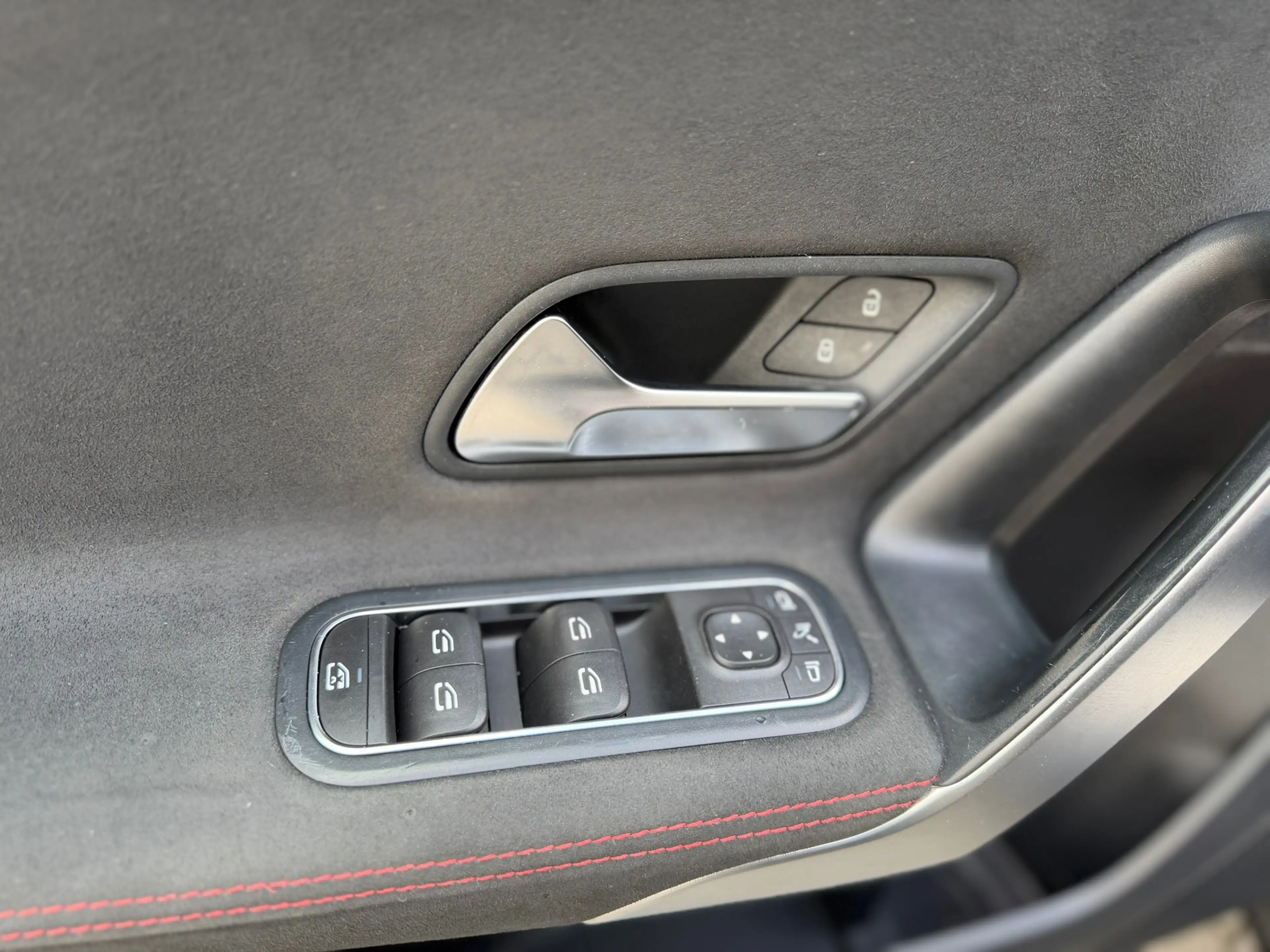 Mercedes-Benz A 250 AMG Pano Sfeer Carplay Acc — photo 30