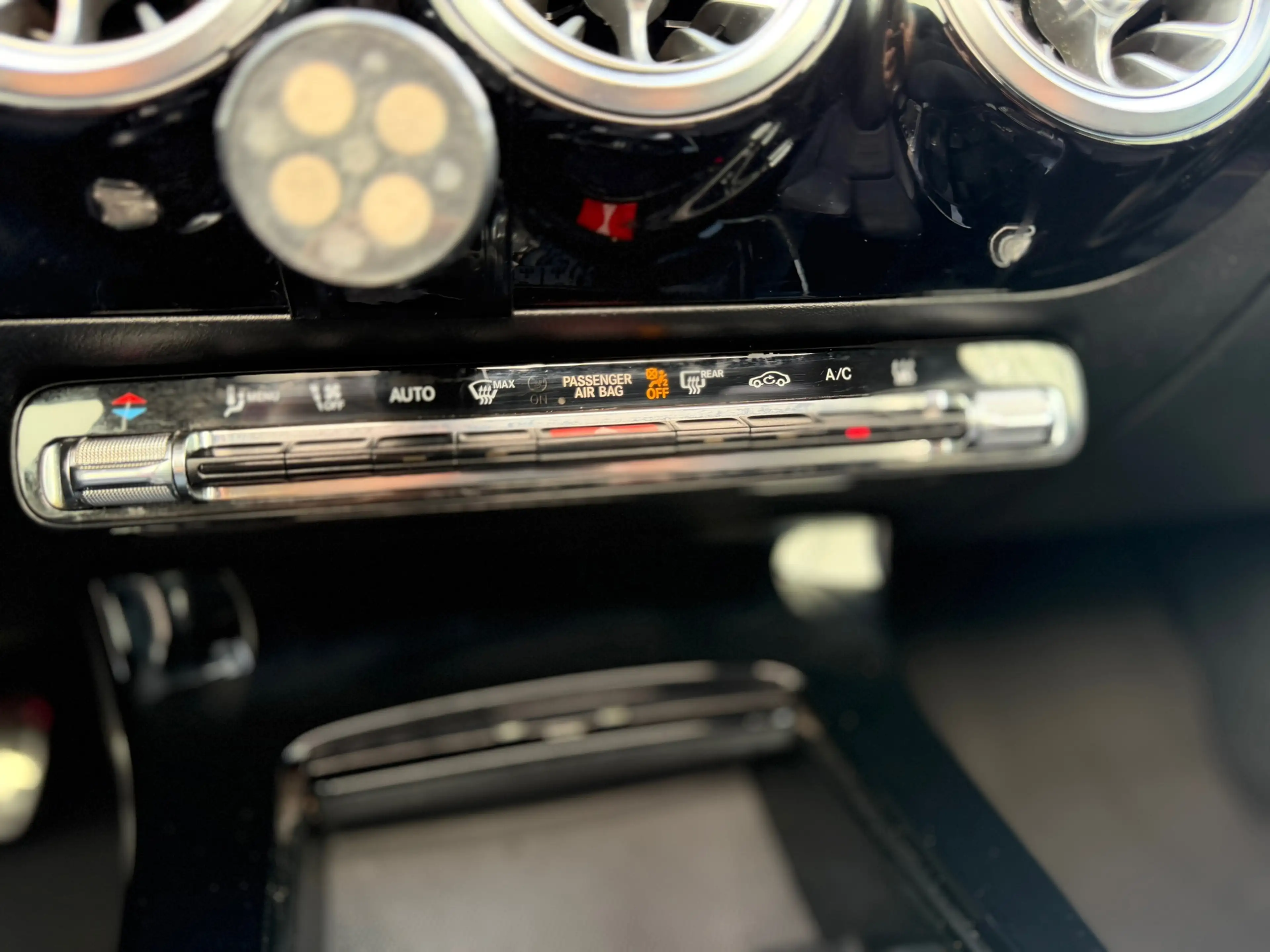 Mercedes-Benz A 250 AMG Pano Sfeer Carplay Acc — photo 38