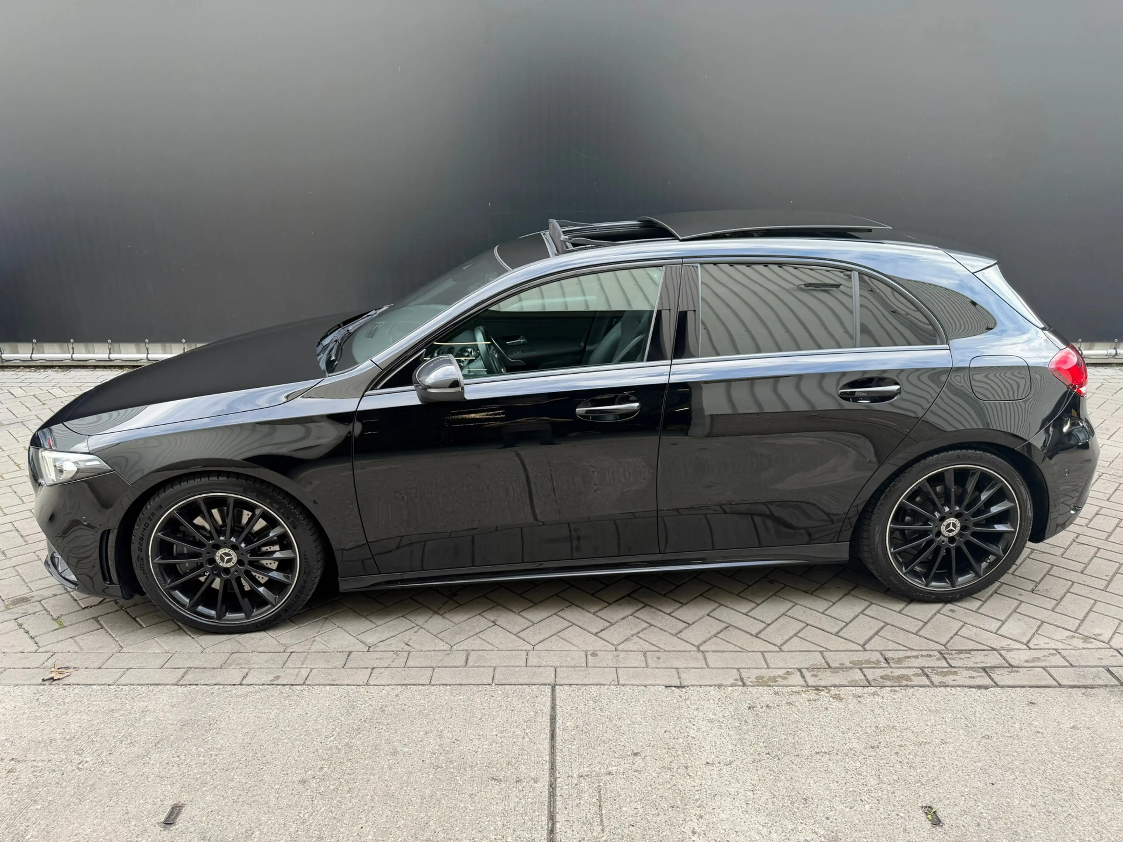 Mercedes-Benz A 250 AMG Pano Sfeer Carplay Acc — photo 5