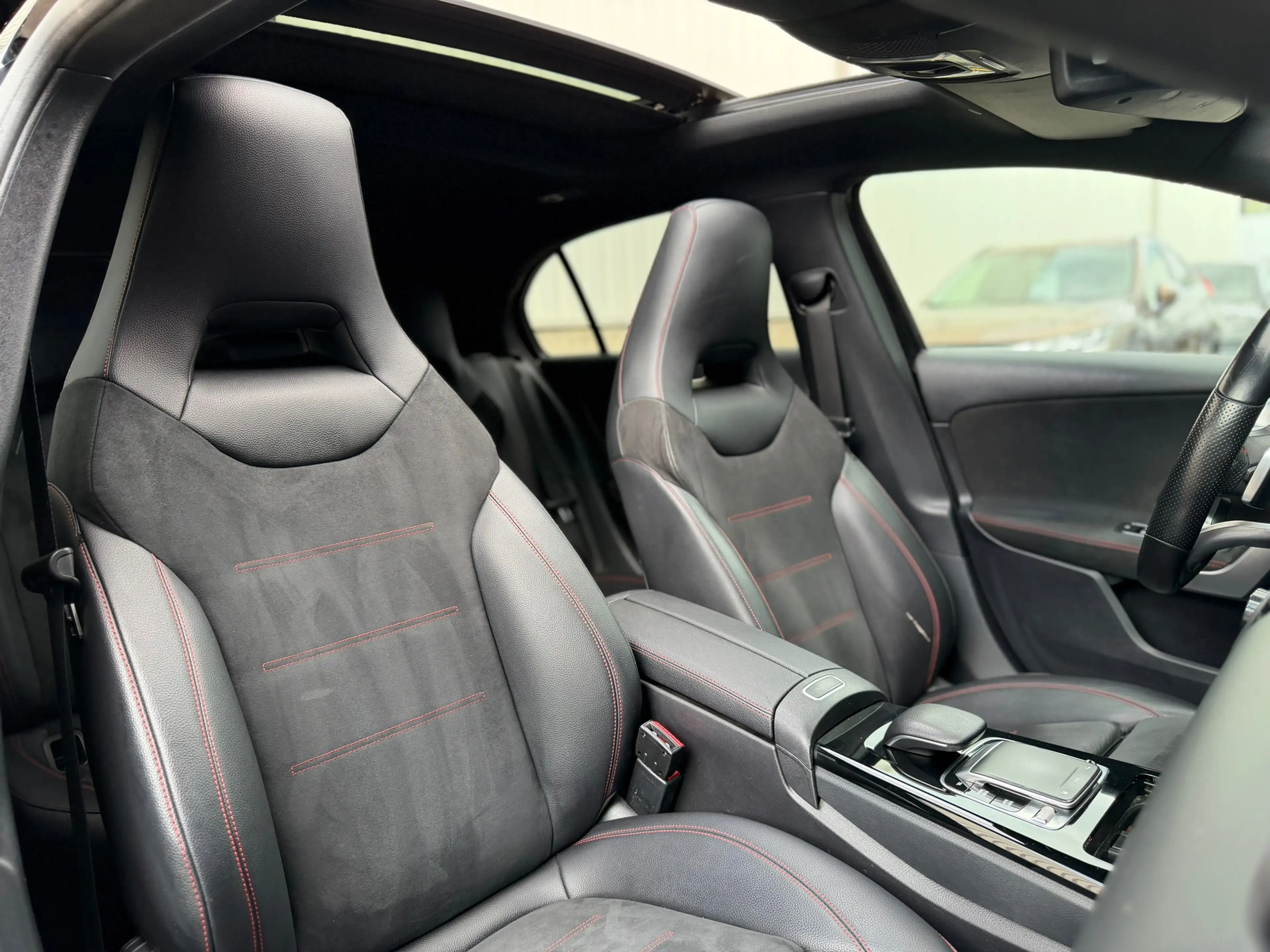 Mercedes-Benz A 250 AMG Pano Sfeer Carplay Acc — photo 20