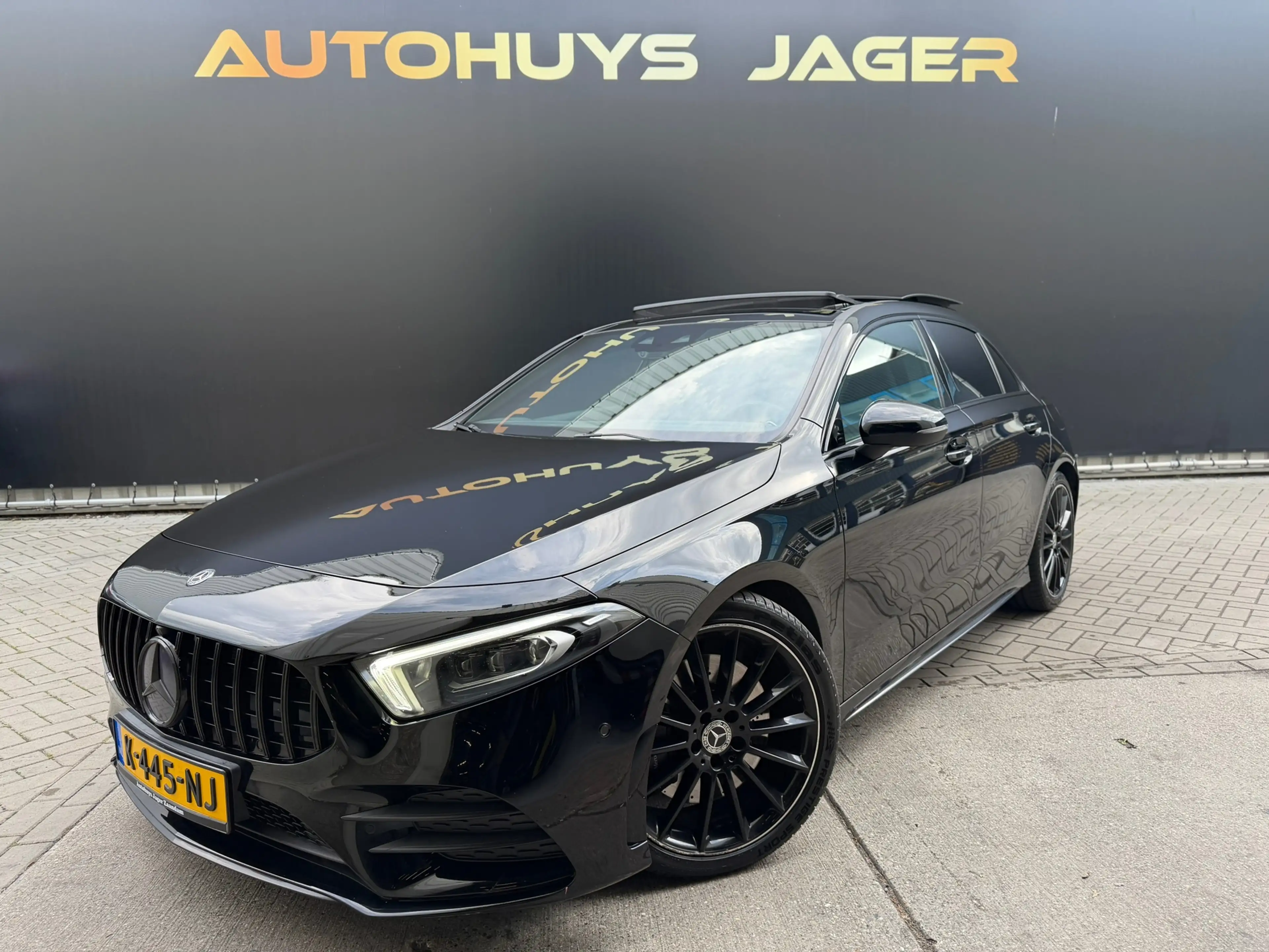 Mercedes-Benz A 250 AMG Pano Sfeer Carplay Acc