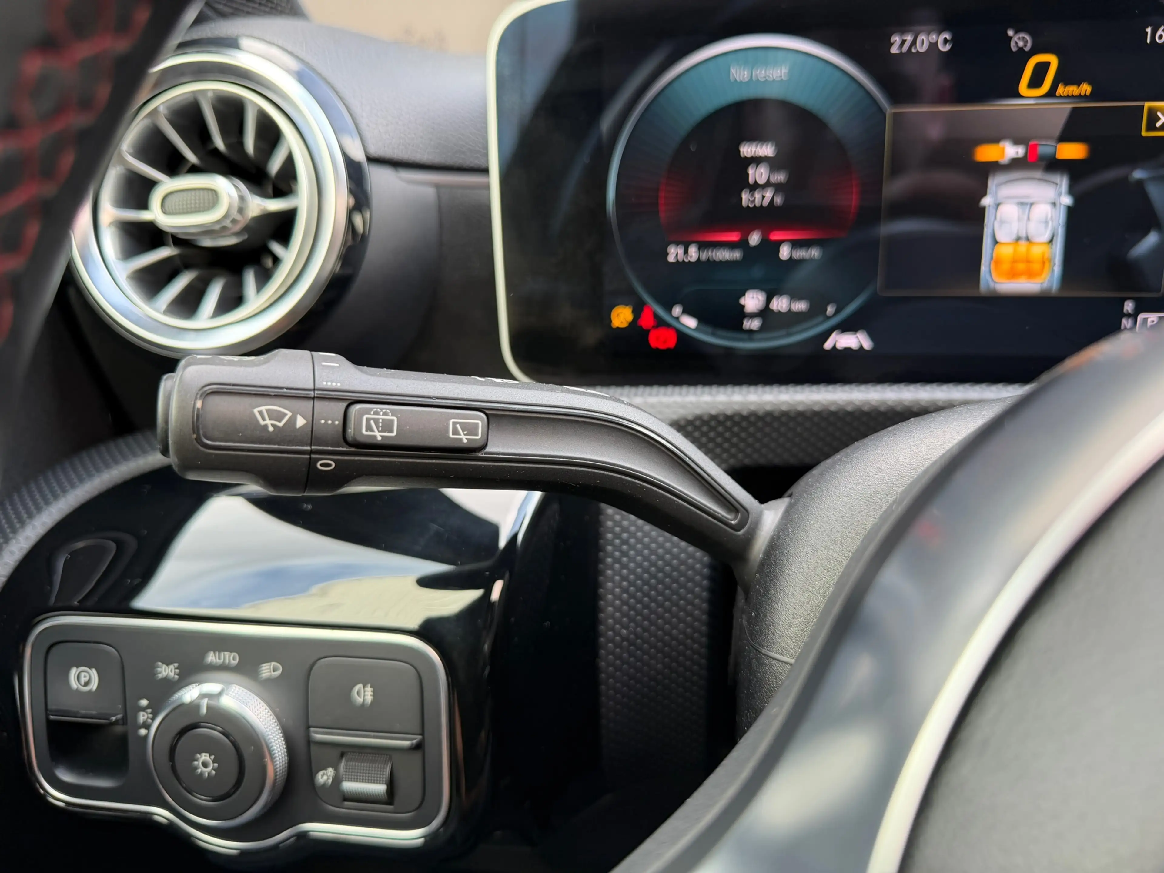Mercedes-Benz A 250 AMG Pano Sfeer Carplay Acc — photo 36
