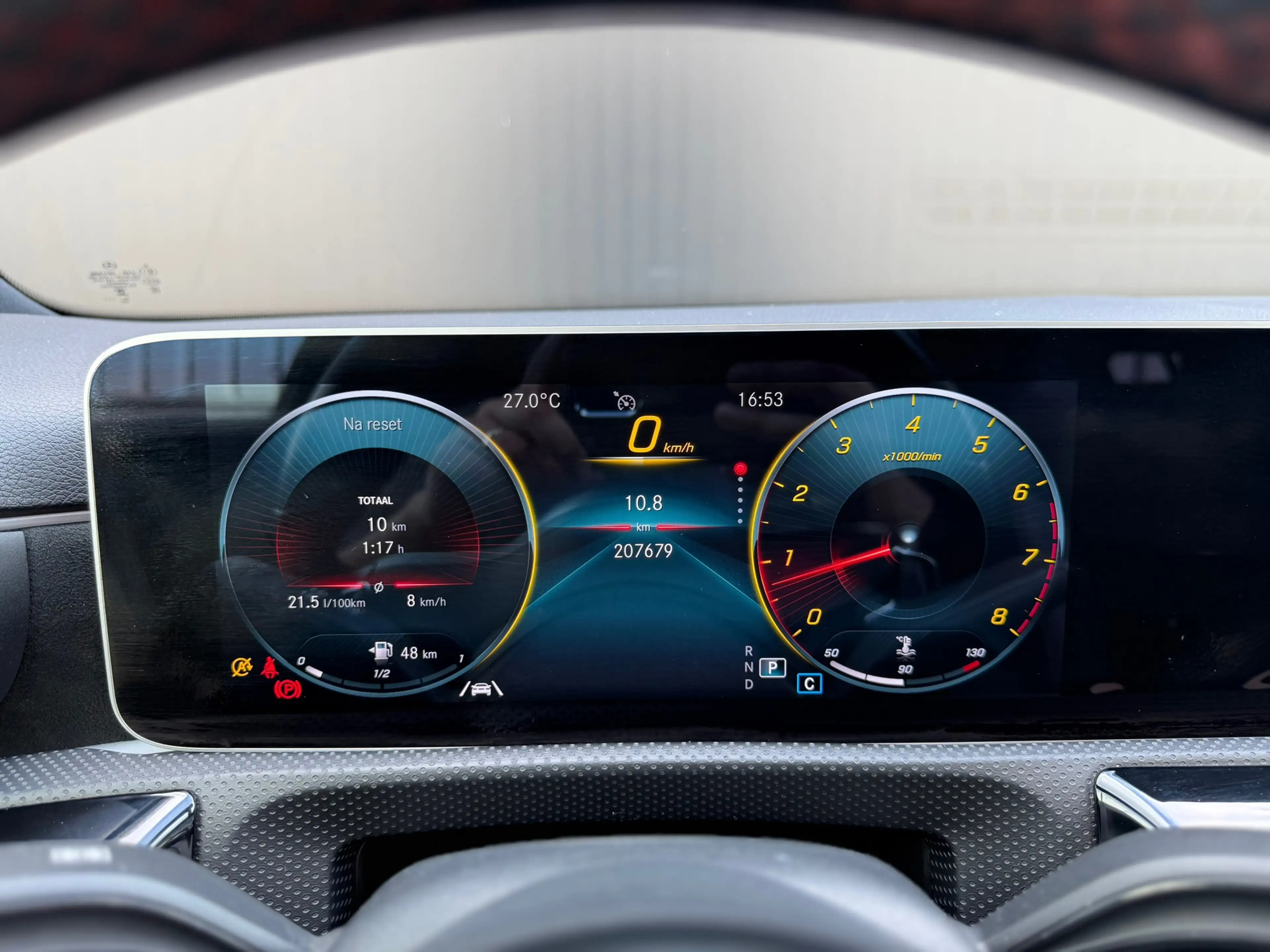 Mercedes-Benz A 250 AMG Pano Sfeer Carplay Acc — photo 44
