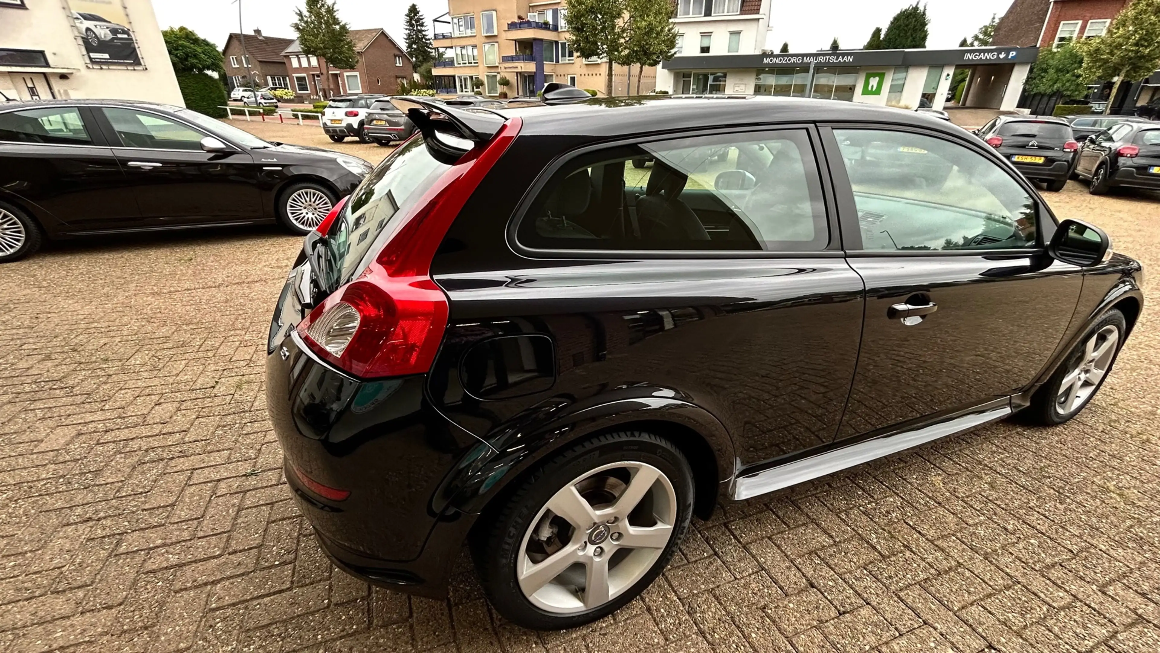 Volvo C30 2.0 R-Edition — photo 5
