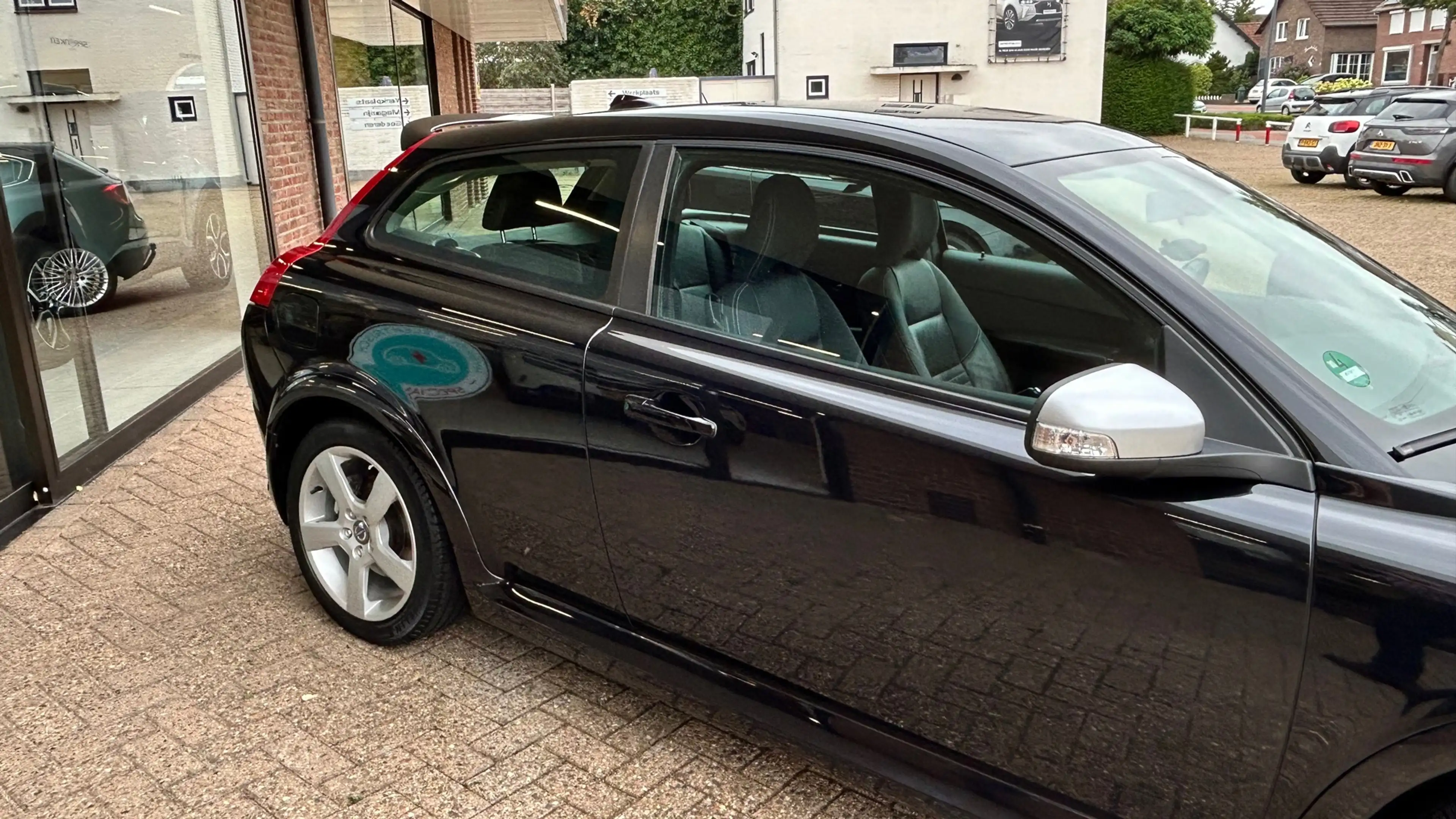 Volvo C30 2.0 R-Edition — photo 4