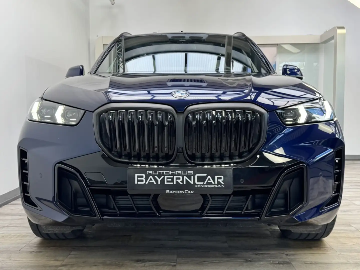 BMW X5 xDrive40i M Sport Pro Luftfeder AHK ACC 360° Blau - 2