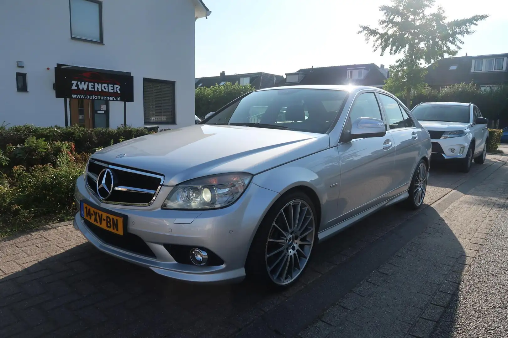 Mercedes-Benz C 280 Aut f-1 AMG|NAVIGATIE|TREKHAAK|LEDER|XENON|19INCH| Grijs - 1