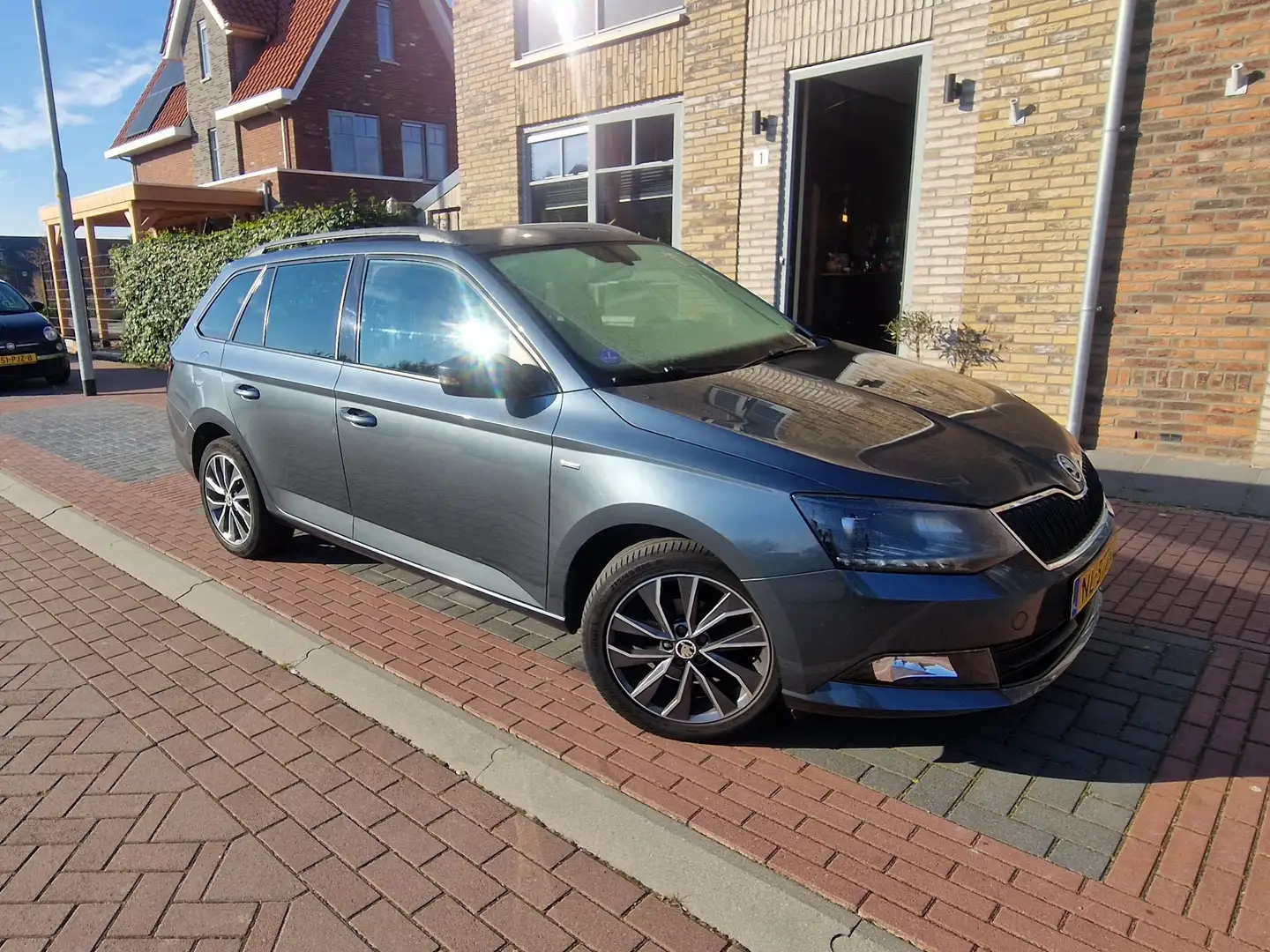 Skoda Fabia Fabia 1.2 TSI Drive Grijs - 2