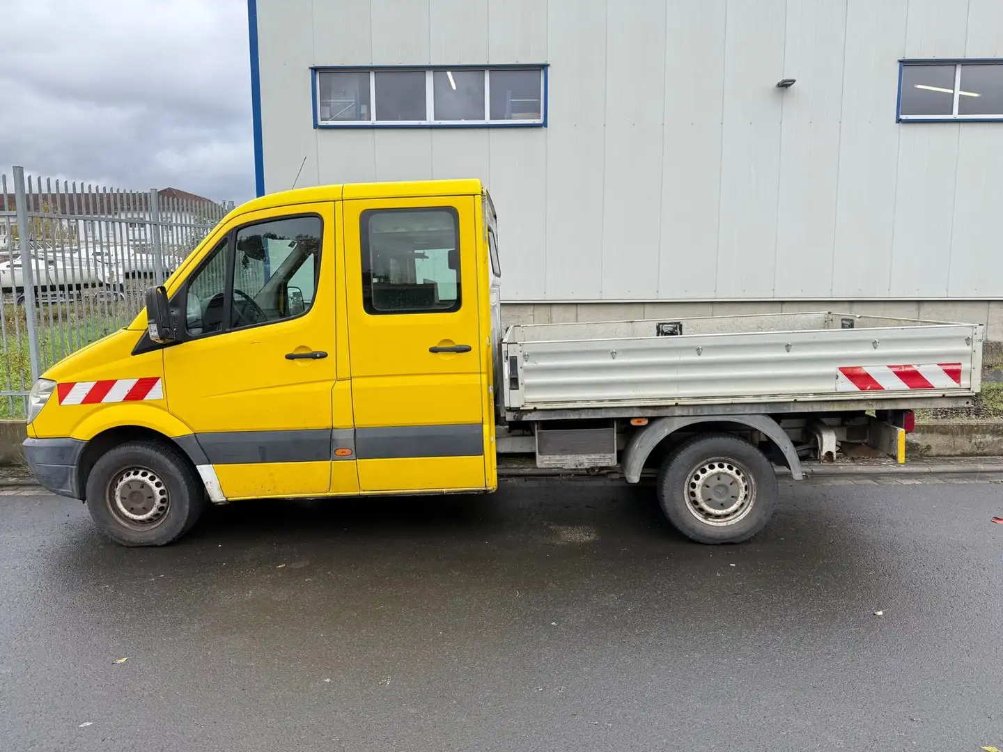 Mercedes-Benz Sprinter II Pritsche/DoKa 309 /311/313/315 CDI Gelb - 1
