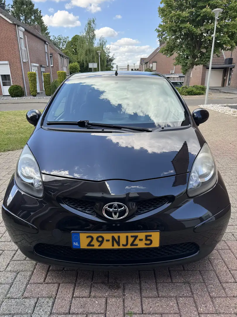 Toyota Aygo 1.0-12V Comfort Zwart - 1