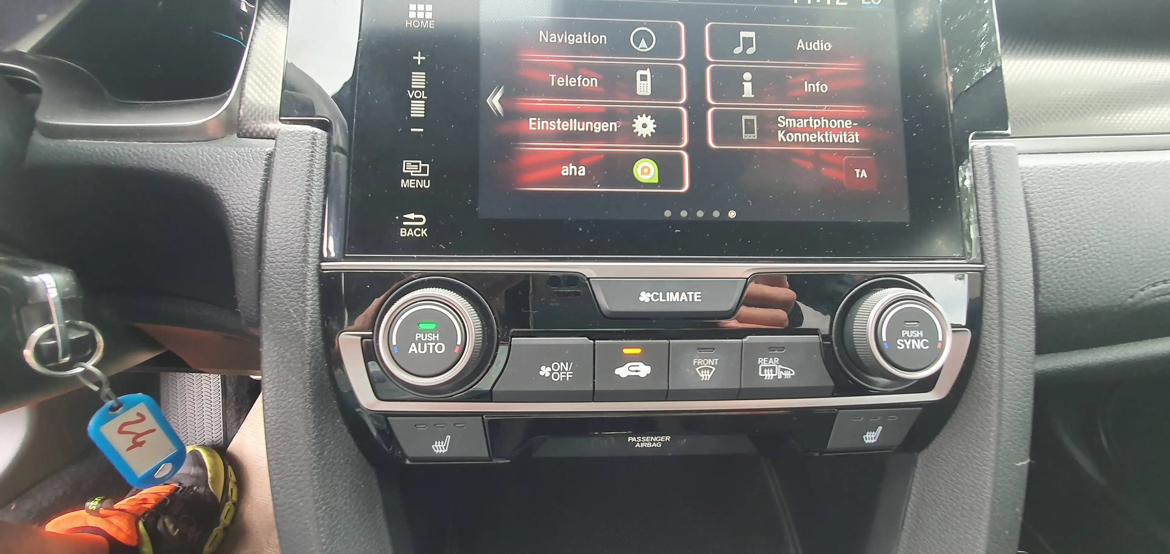 Honda Civic 1.0 Elegance — photo 21