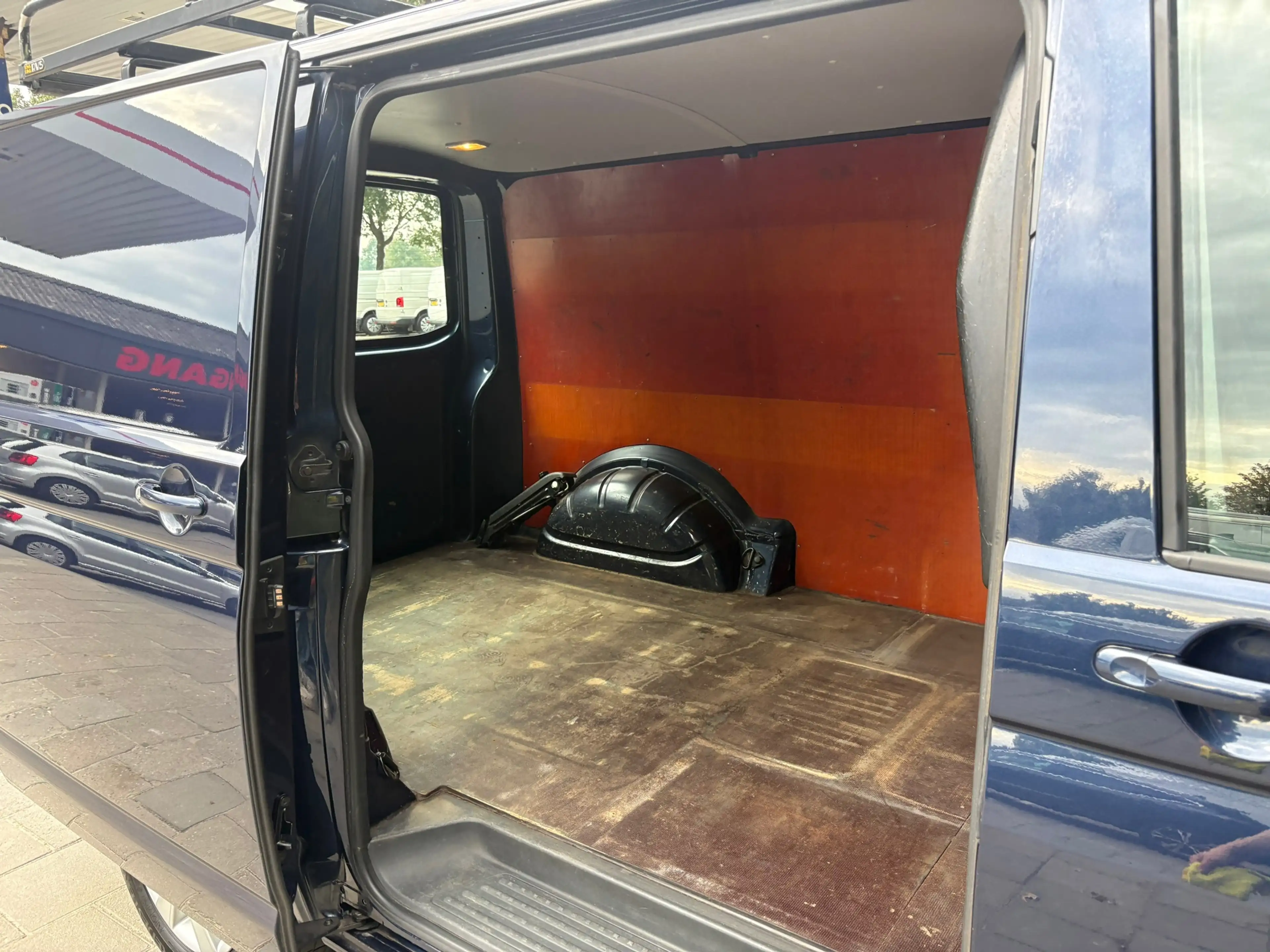 Volkswagen Transporter 2.0 TDI L1H1|NAP|140PK|trekhaak*2500KG*|airco|crui — photo 10