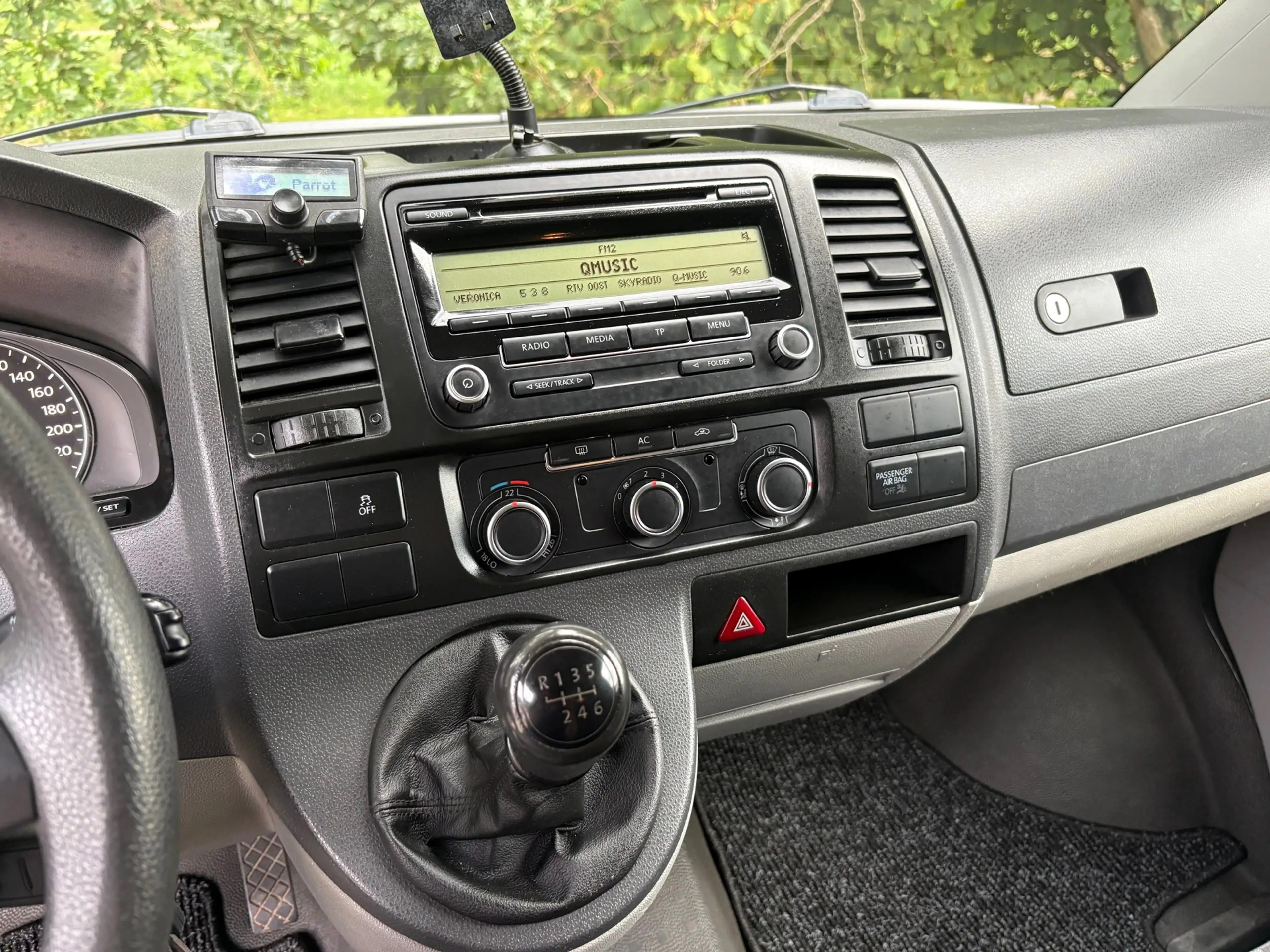 Volkswagen Transporter 2.0 TDI L1H1|NAP|140PK|trekhaak*2500KG*|airco|crui — photo 30