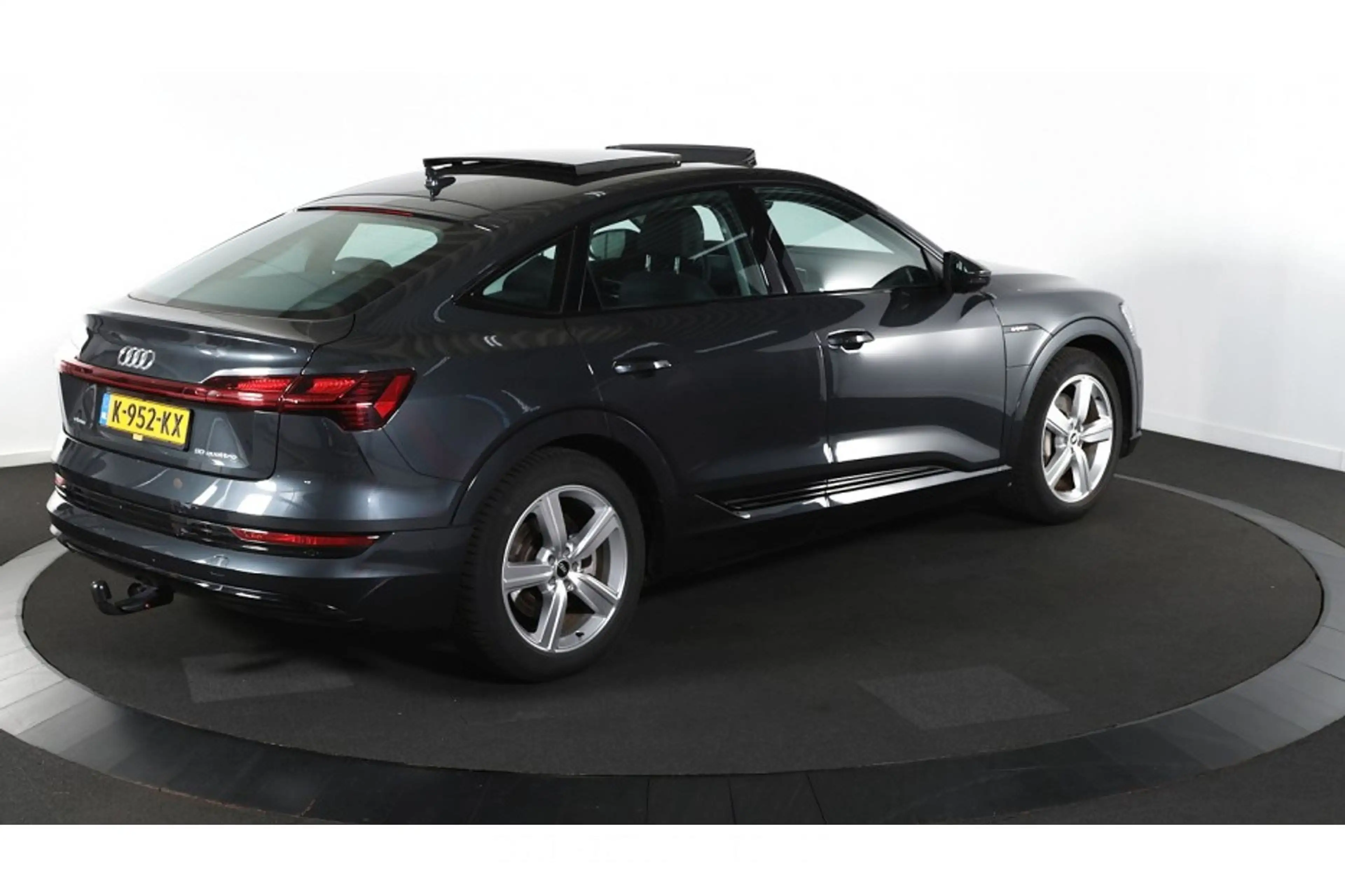 Audi e-tron 50 Quattro Business edition Plus 71 kWh — photo 3