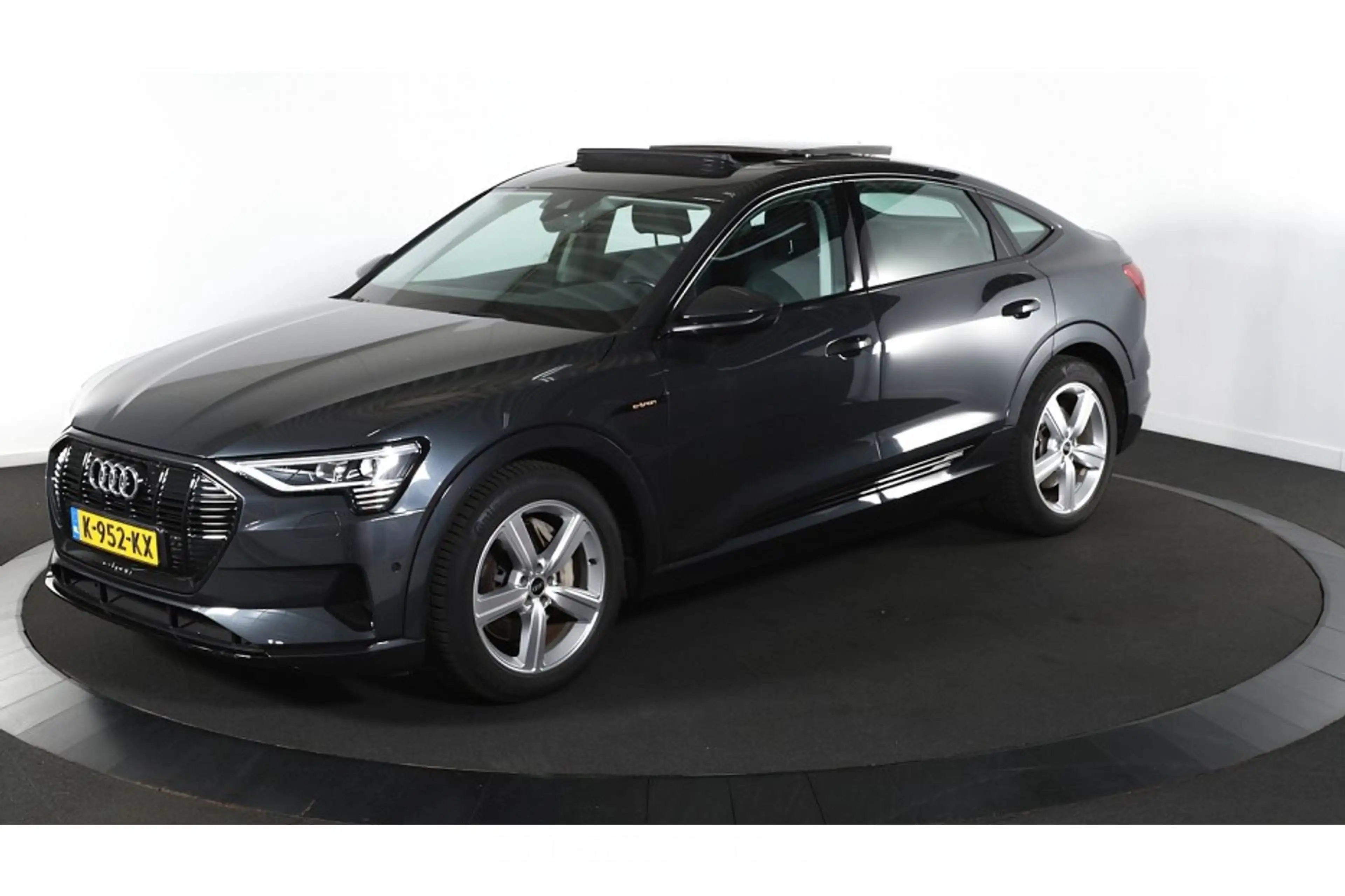 Audi e-tron 50 Quattro Business edition Plus 71 kWh — photo 2