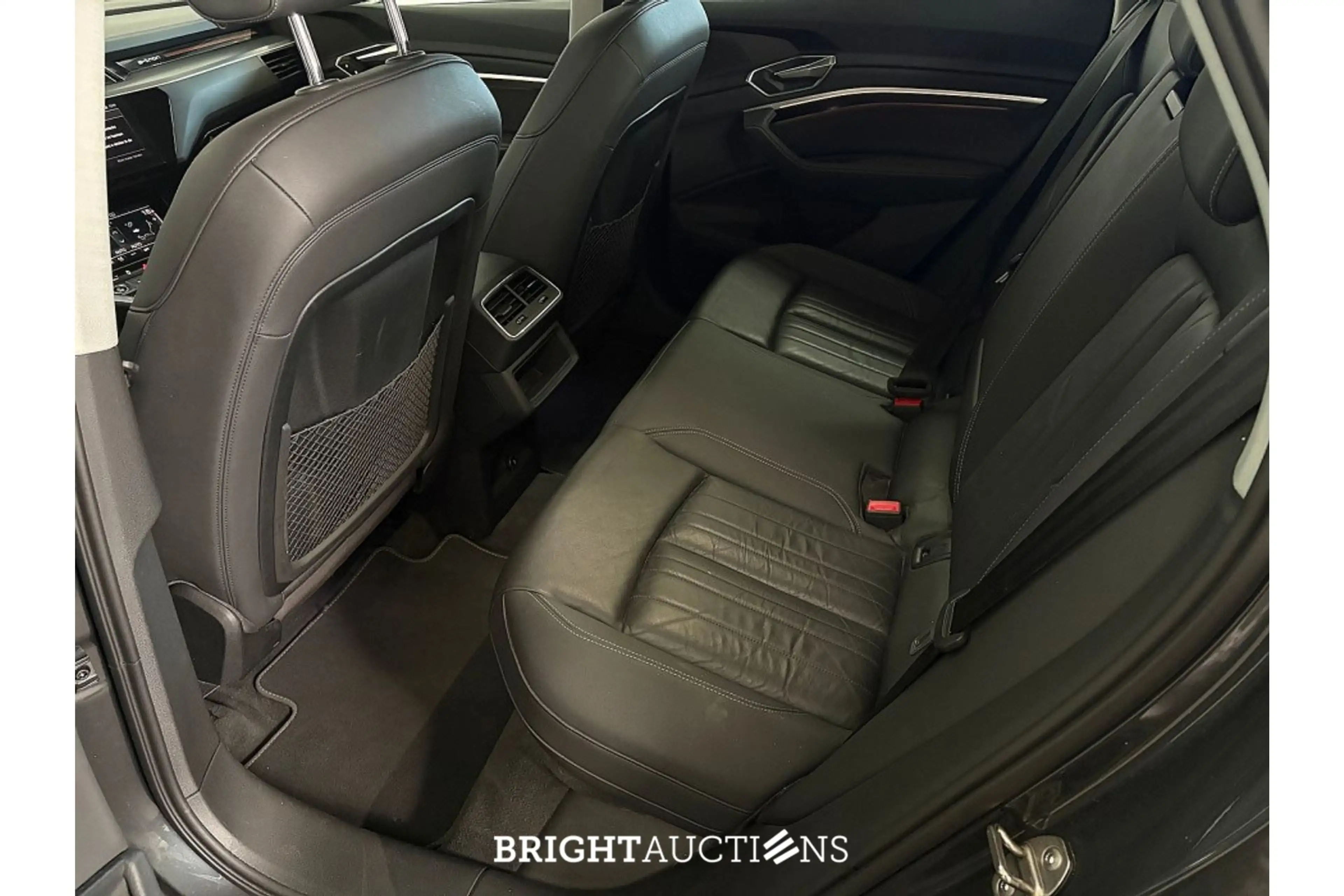 Audi e-tron 50 Quattro Business edition Plus 71 kWh — photo 15
