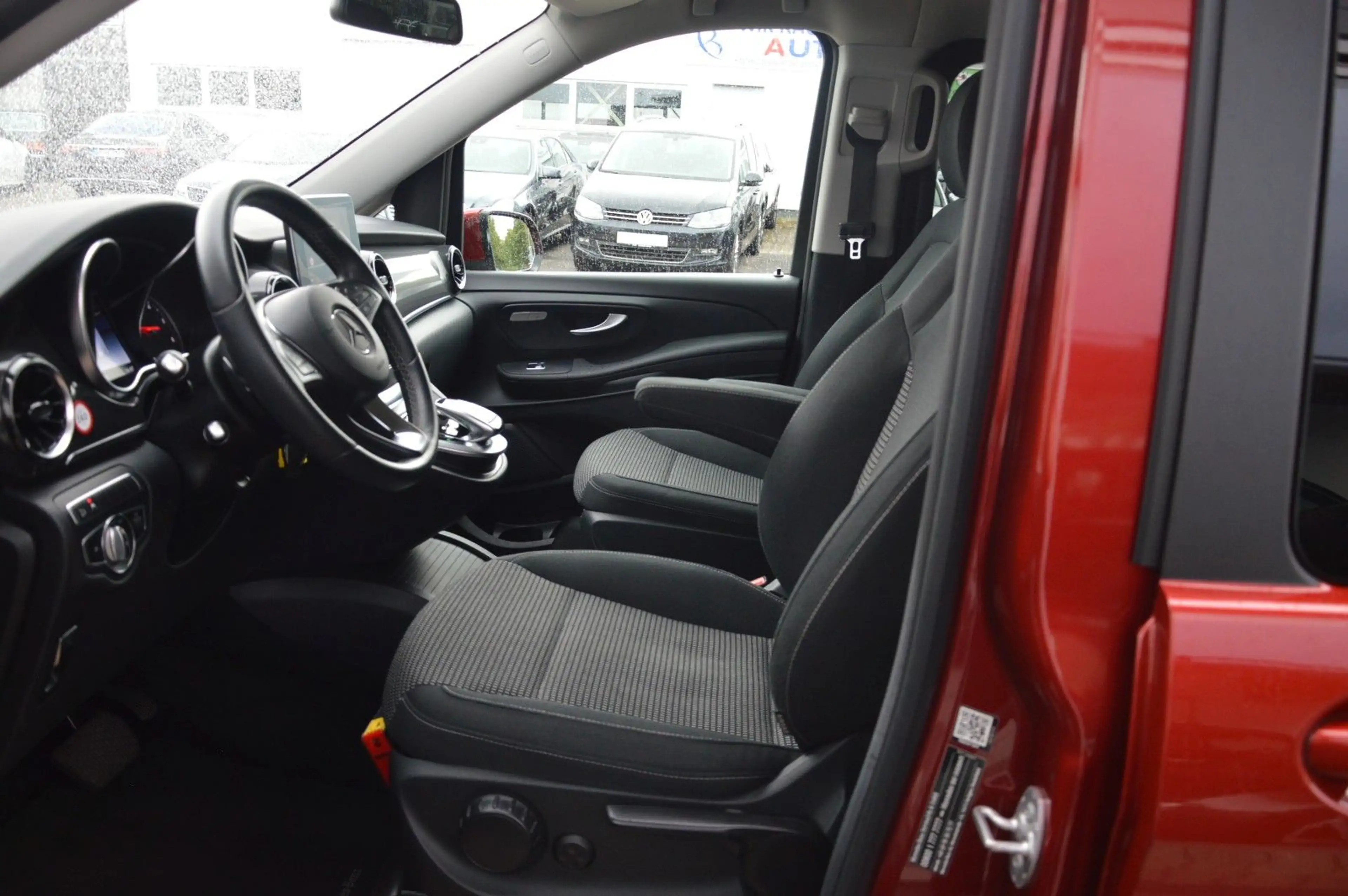 Mercedes-Benz V 220 d 4M EDITION*KOMPAKT*7-SITZER*LED*CAM*AHK* — photo 13