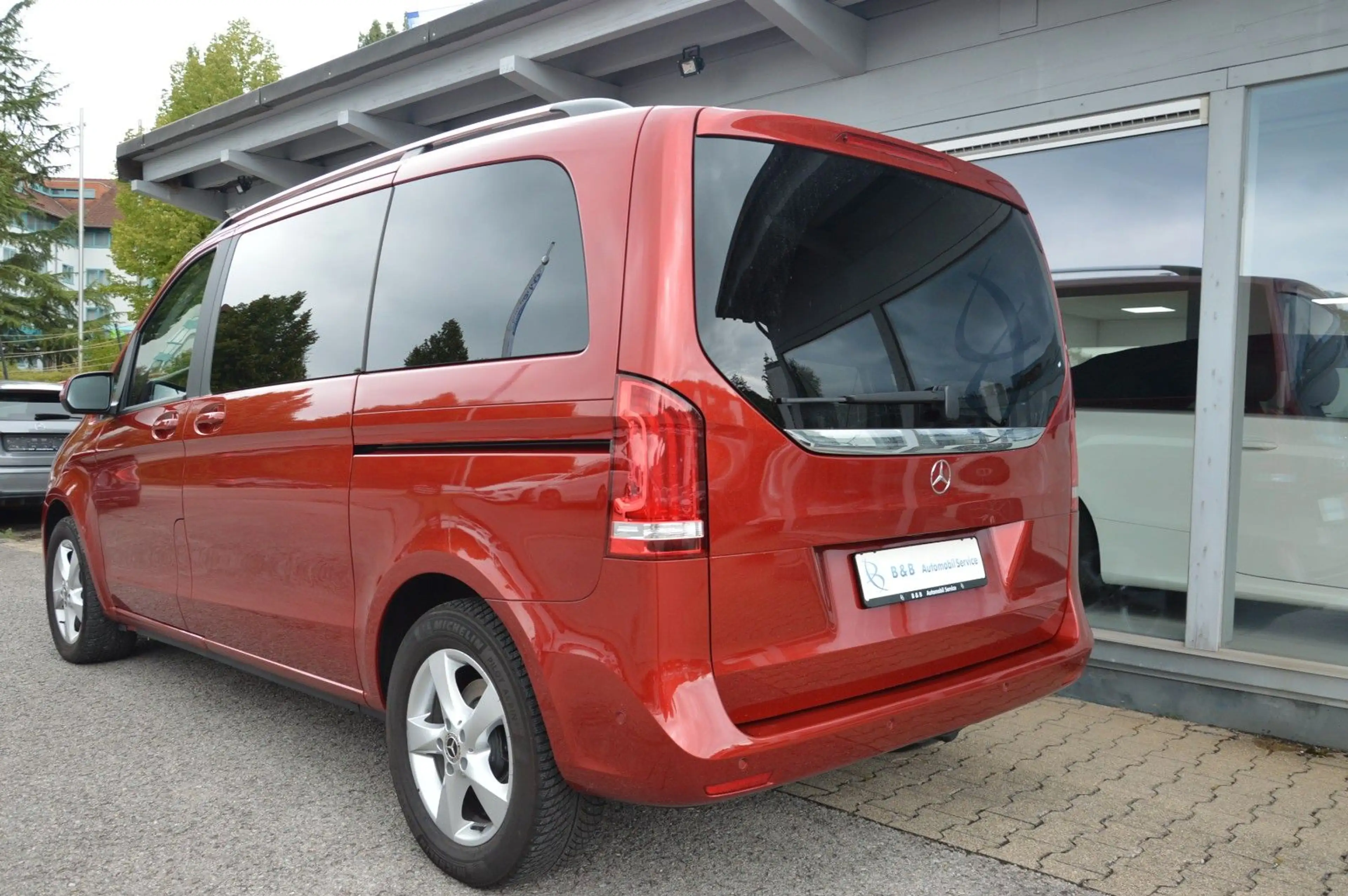 Mercedes-Benz V 220 d 4M EDITION*KOMPAKT*7-SITZER*LED*CAM*AHK* — photo 3