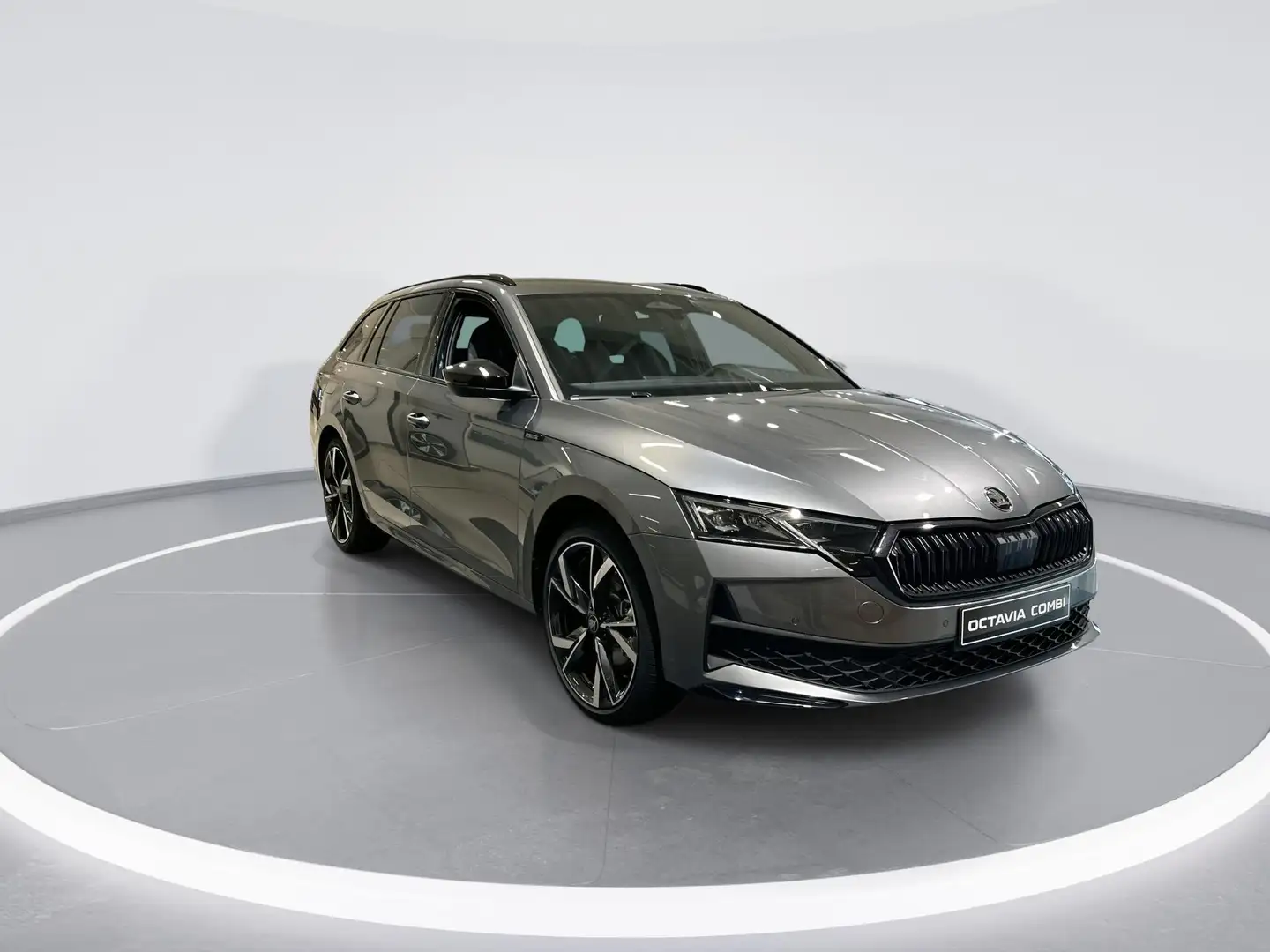 Skoda Octavia combi Sportline Tour 1.5 TSI m-HEV 110 kW / 150 PK Gris - 1