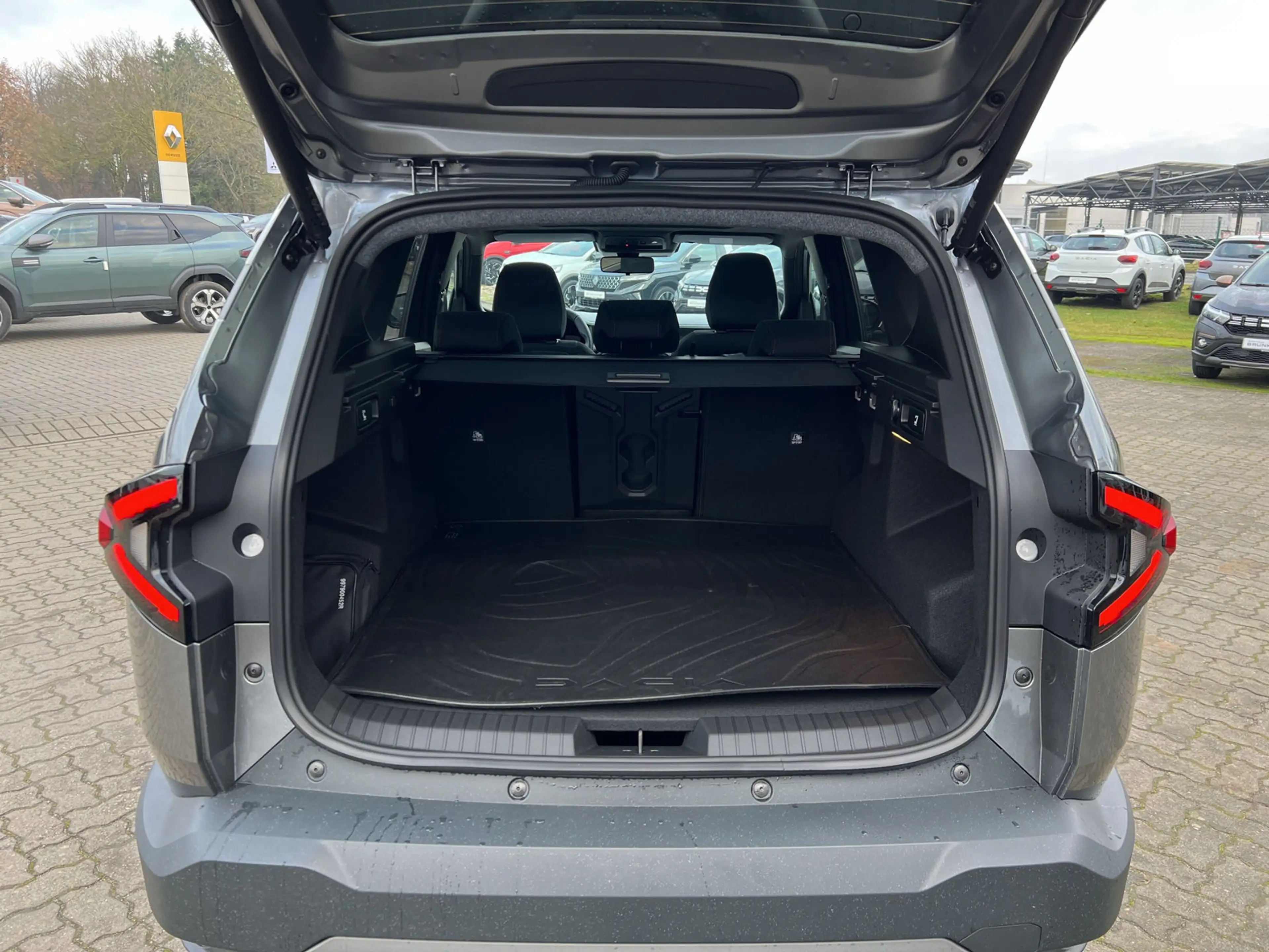 Dacia Bigster LPG 140 Extreme SHZ+el. Heckklappe — photo 15