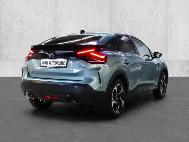 Citroen C4 view 2
