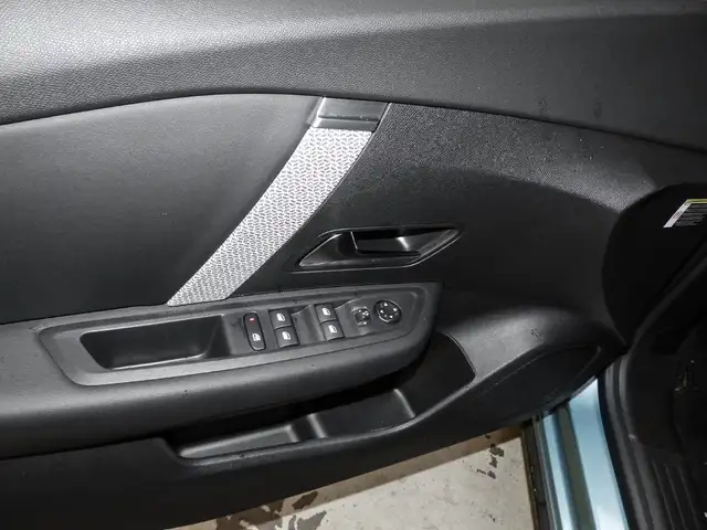 Citroen C4 view 11
