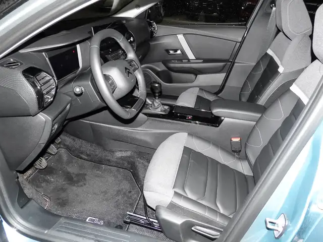 Citroen C4 view 10