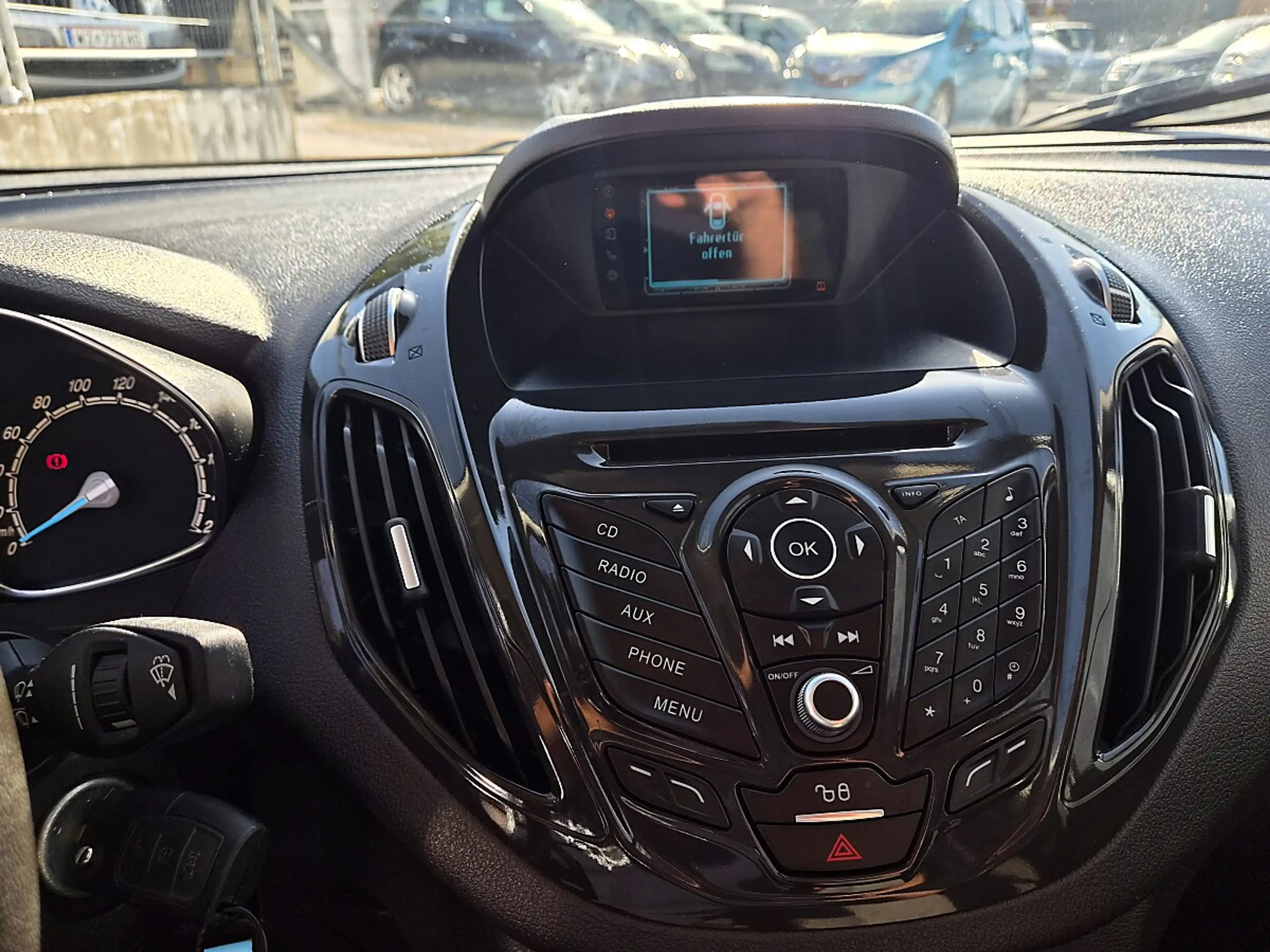Ford Tourneo Courier Titanium 1.0 EcoBoost — photo 9