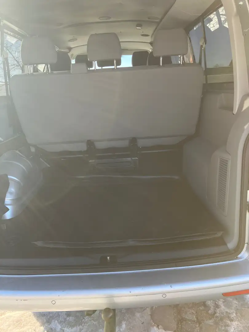 Volkswagen T5 Kombi Kombi Entry LR 2,0 TDI BMT D-PF Entry Silber - 2