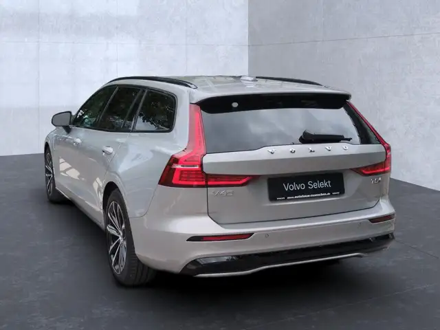 Volvo V60 view 5