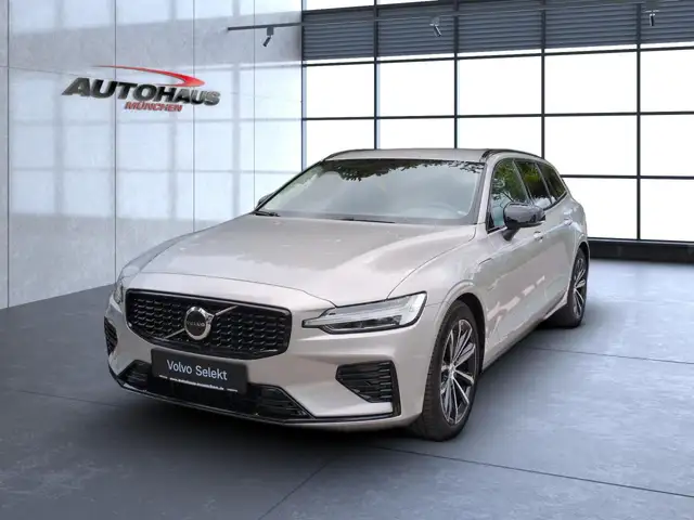 Volvo V60 view 3