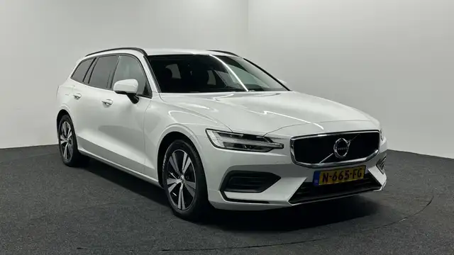 Volvo V60 view 3