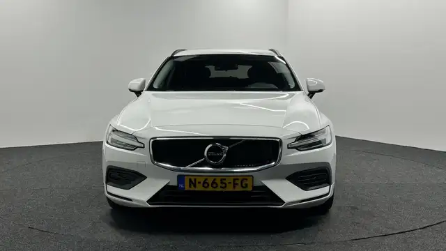 Volvo V60 view 6