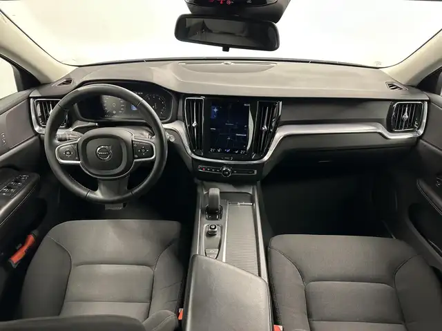 Volvo V60 view 2