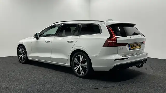 Volvo V60 view 4
