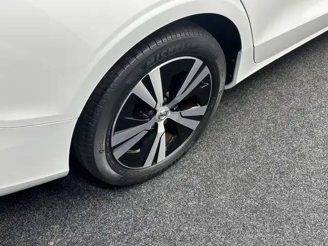 Volvo V60 view 13