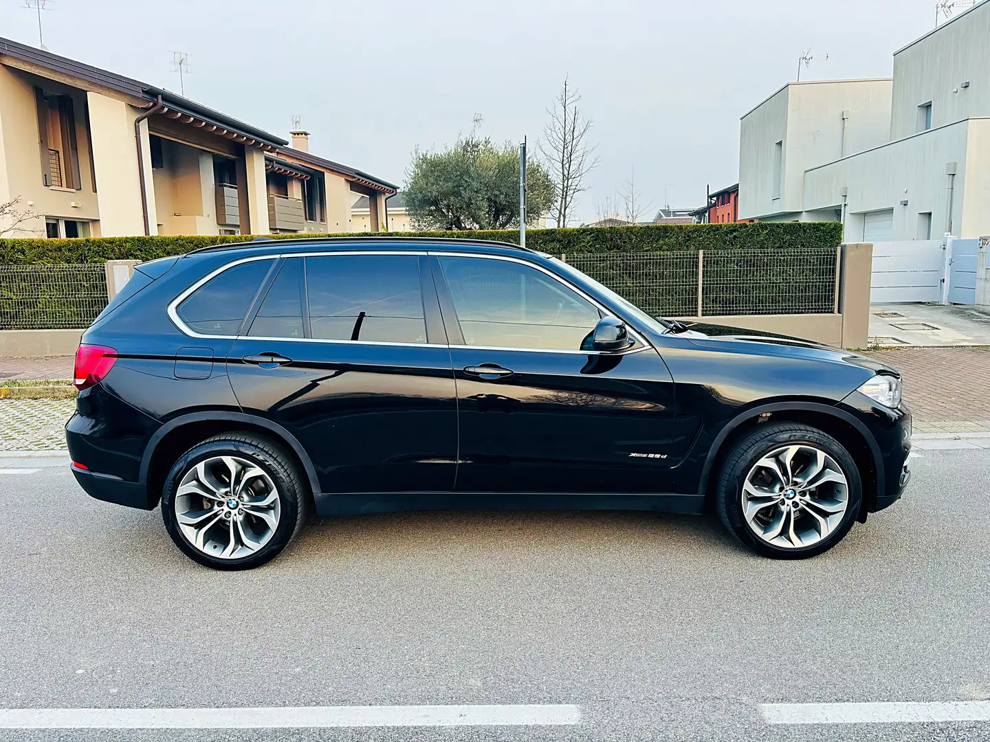 BMW X5 OK PERMUTE xdrive25d Luxury 231cv auto Cerchi 20 - 2