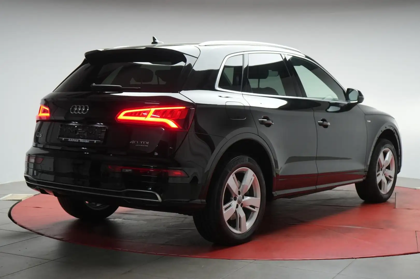 Audi Q5 40 TDI quattro S tronic S line Navi/Temp/Kame Schwarz - 2