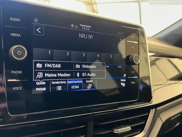 Volkswagen T-Roc view 6
