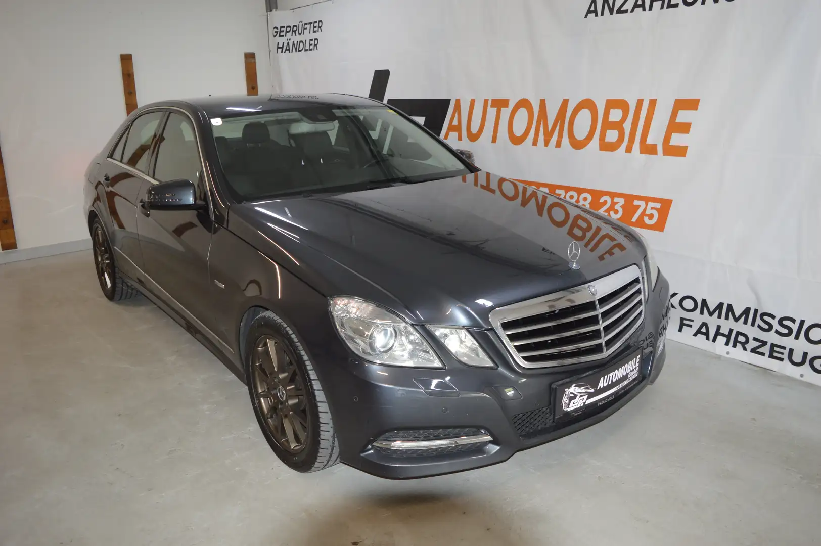 Mercedes-Benz E 200 CDI **2.Besitz**viele Neuteile**Pickerl 10/26** Grau - 1